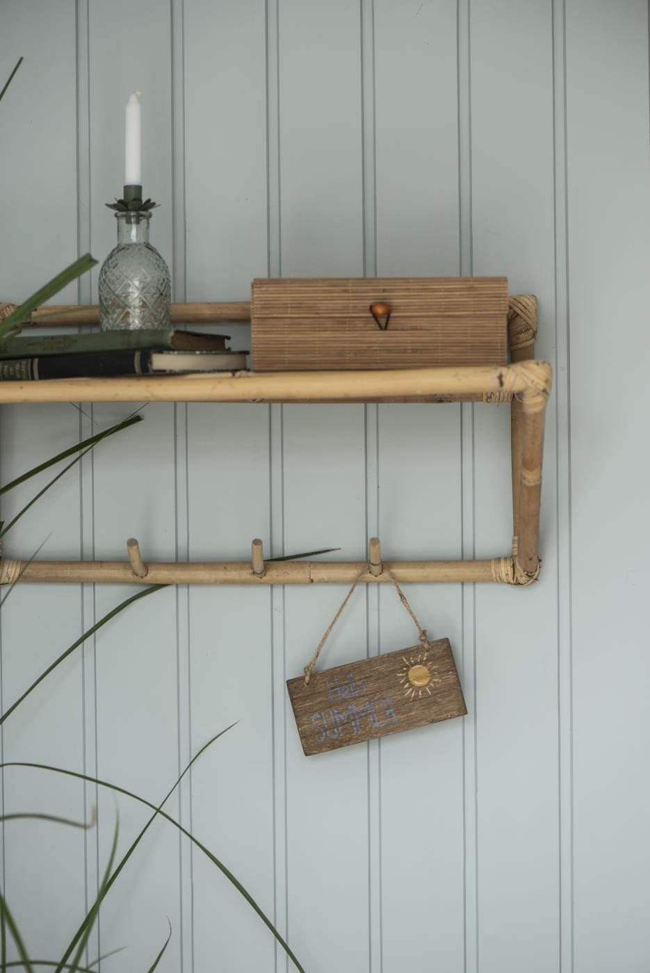 Ib Laursen - hylde med 3 knager rattan