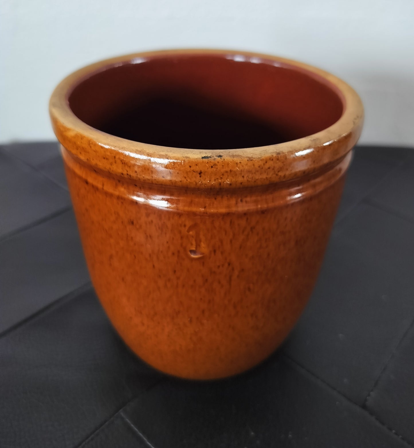 lille brunmeleret syltekrukke Ø 13 x H 13,7 cm