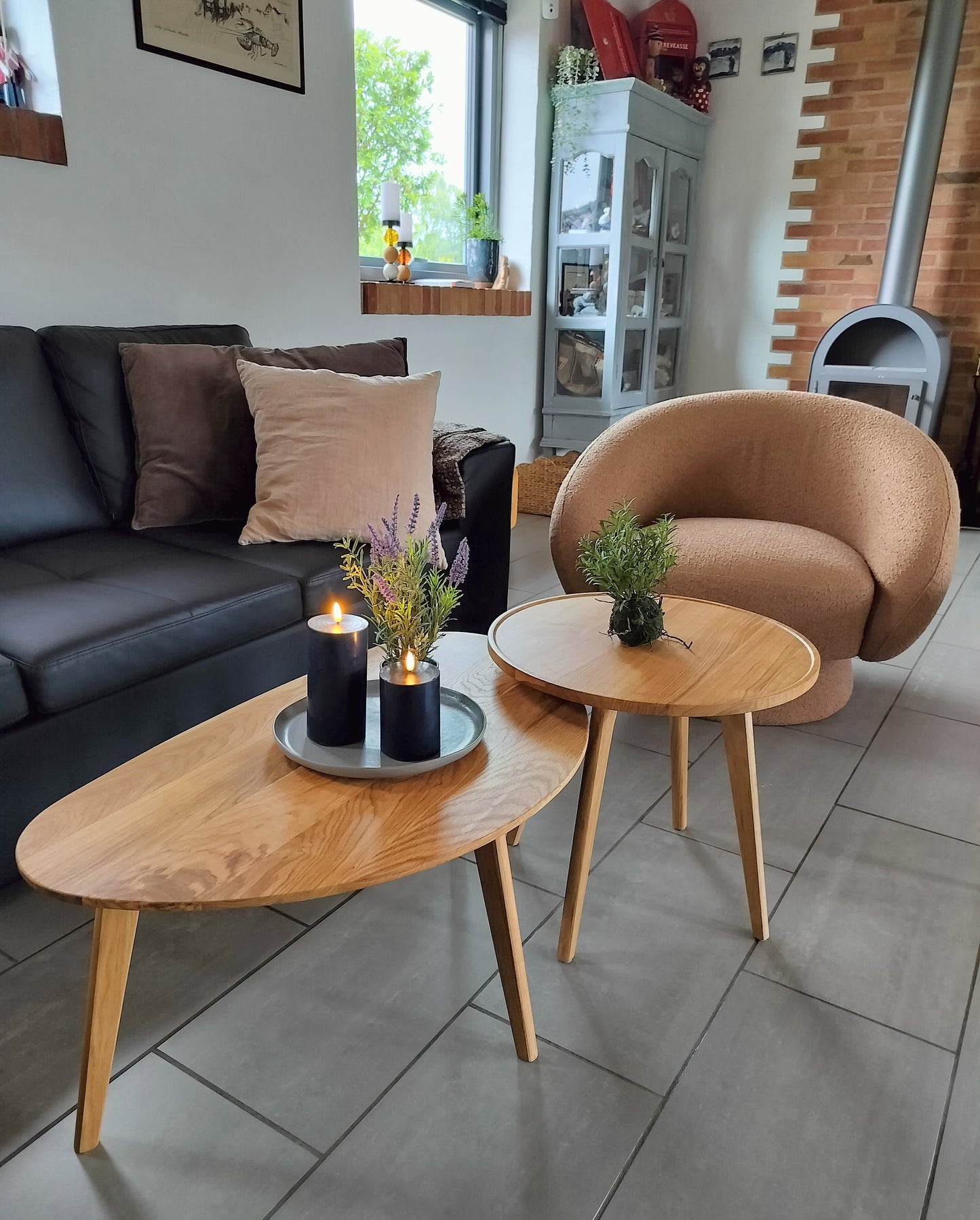 Egetræsbord bønneformet 40 x 85 x 48 cm