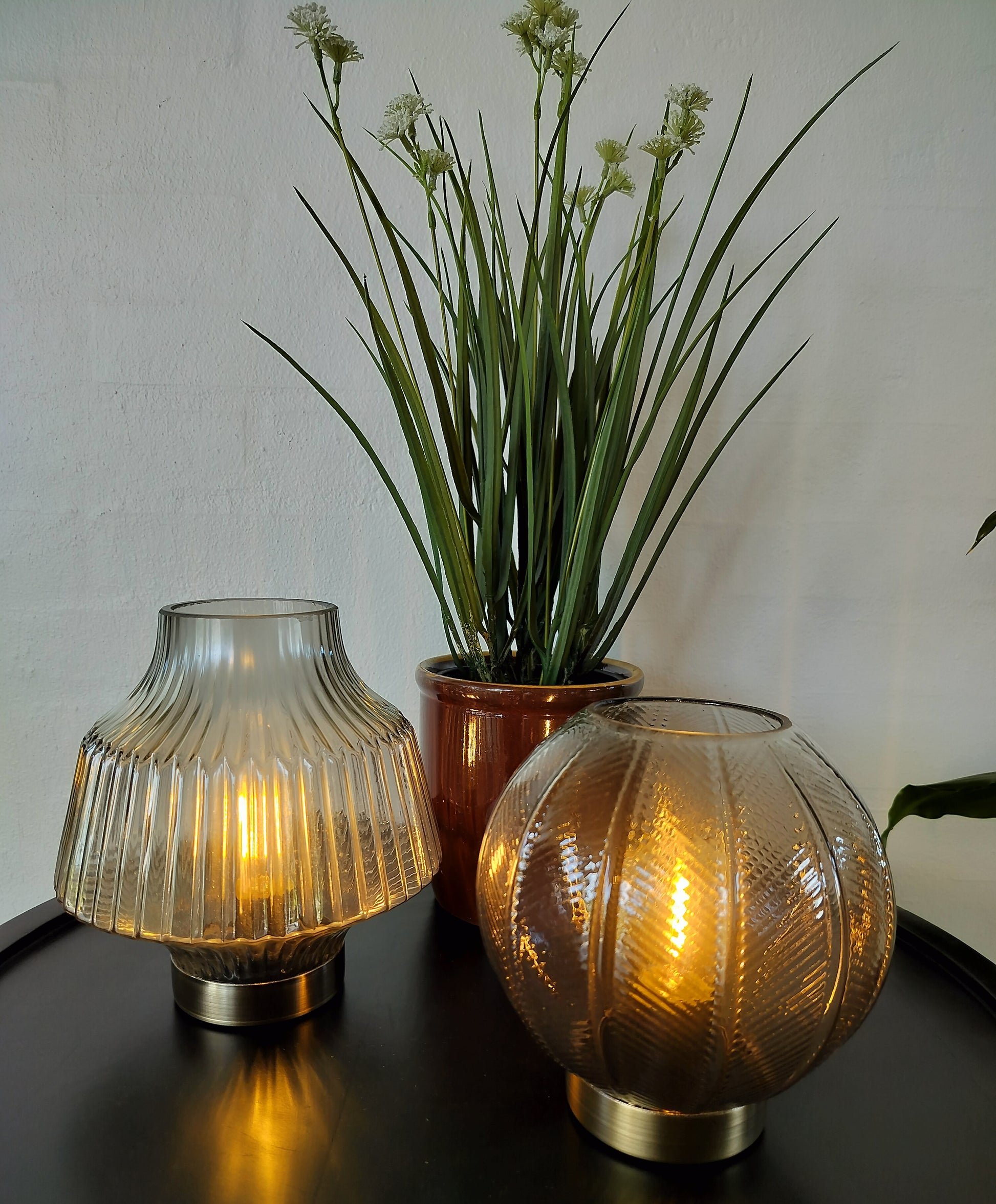 2 grå led bordlamper fra Speedtsberg