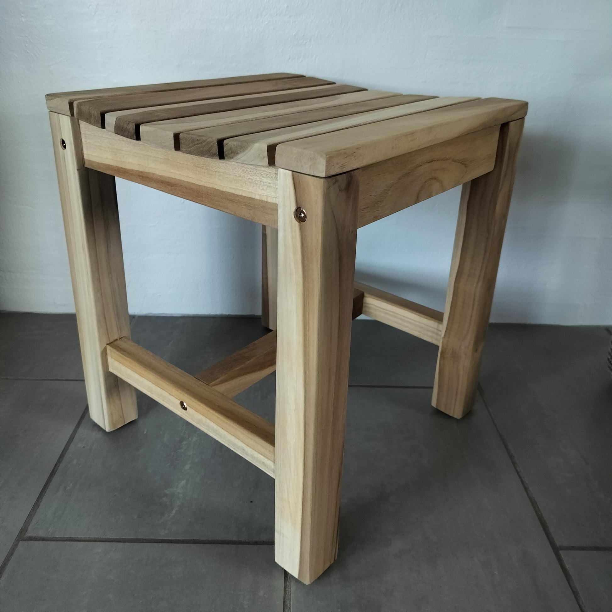 Teak skammel 40 x 40 x H 45 cm