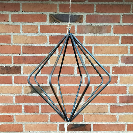 Metal Dekorations skulptur til ophæng LAV