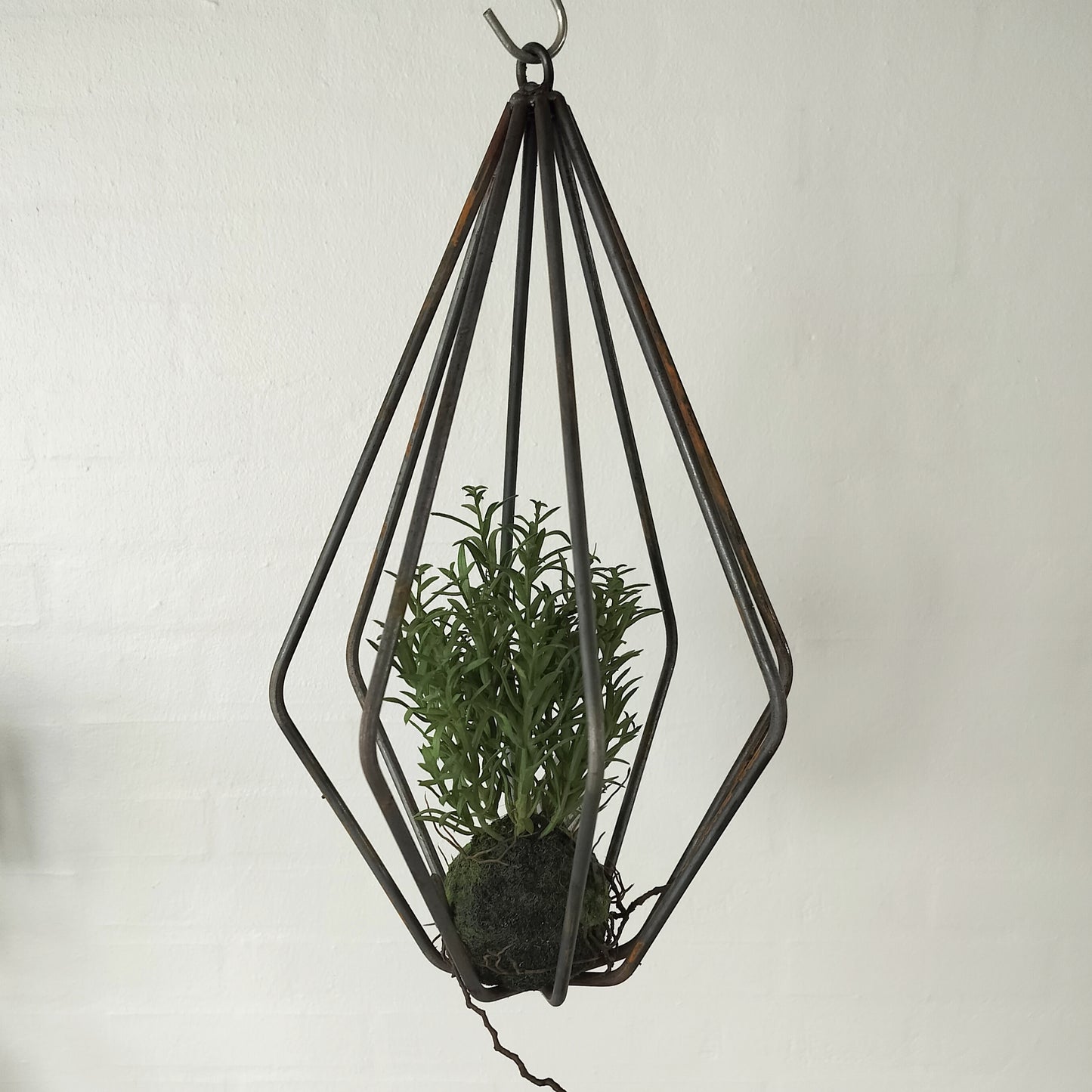 Metal Dekorations skulptur til ophæng HØJ med kunstig plante