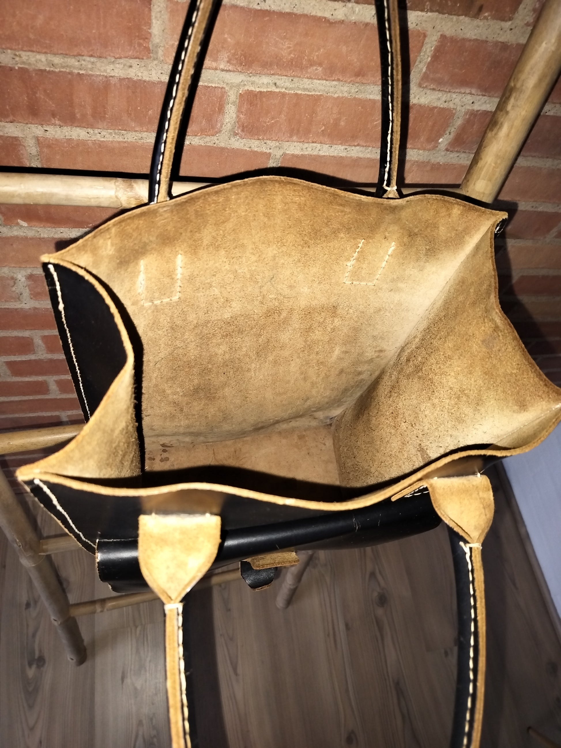 Secondhand - shopper af kernelæder indvendig