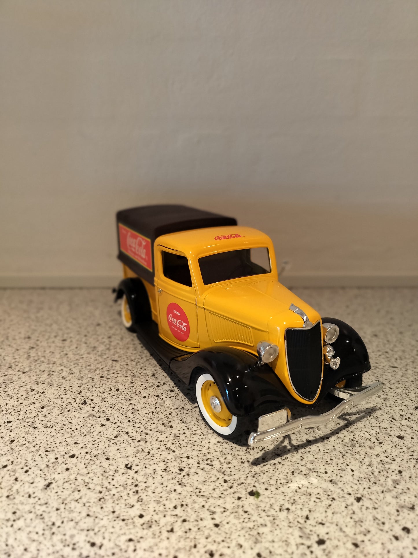 Secondhand - Coca Cola model bil