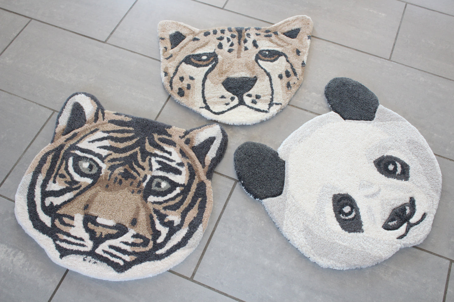 Leopardhoved uld gulvtæppe H 43 cm x B 50 cm