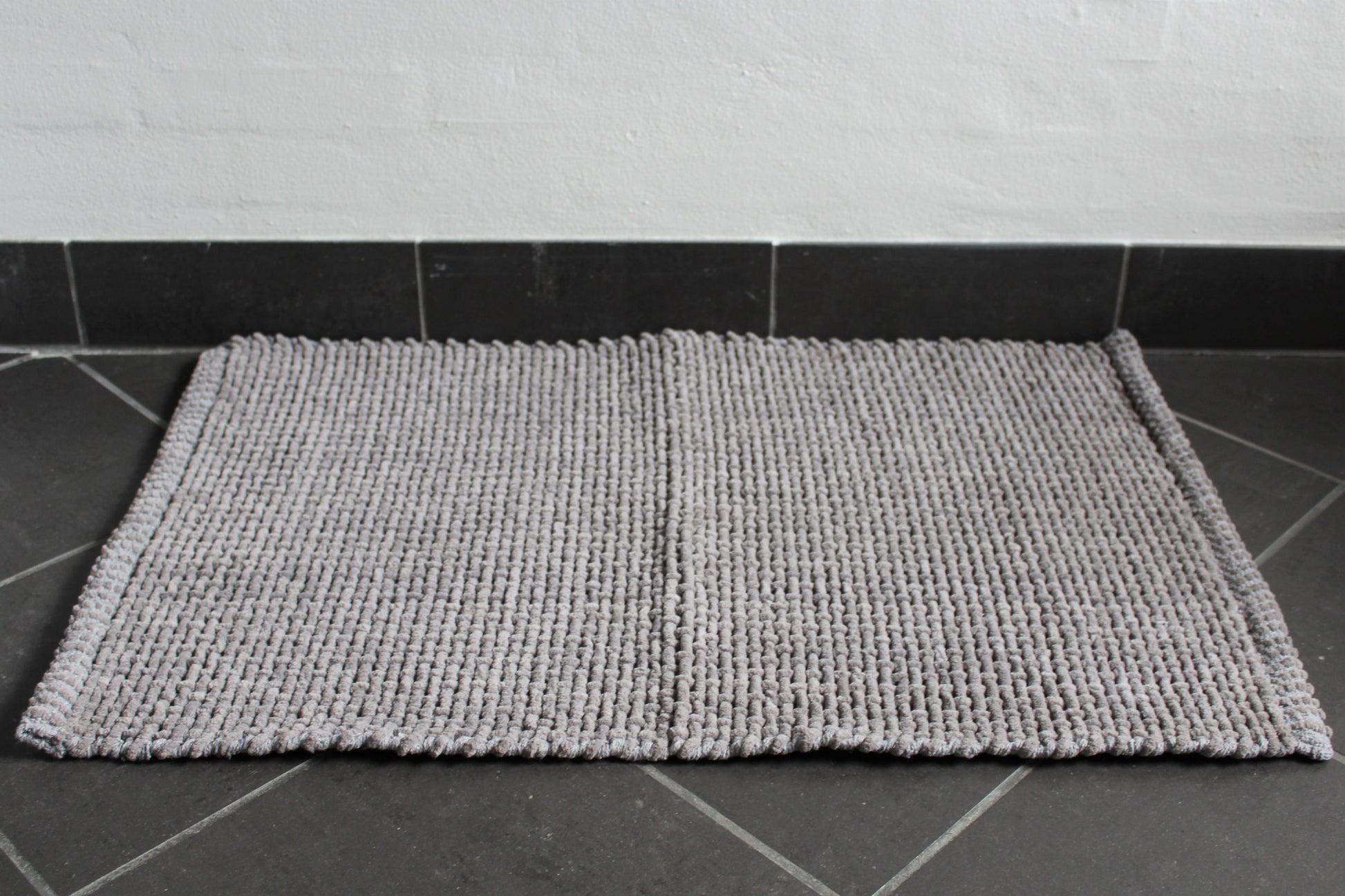 Bademåtte med antislip grå 50 x 80 cm