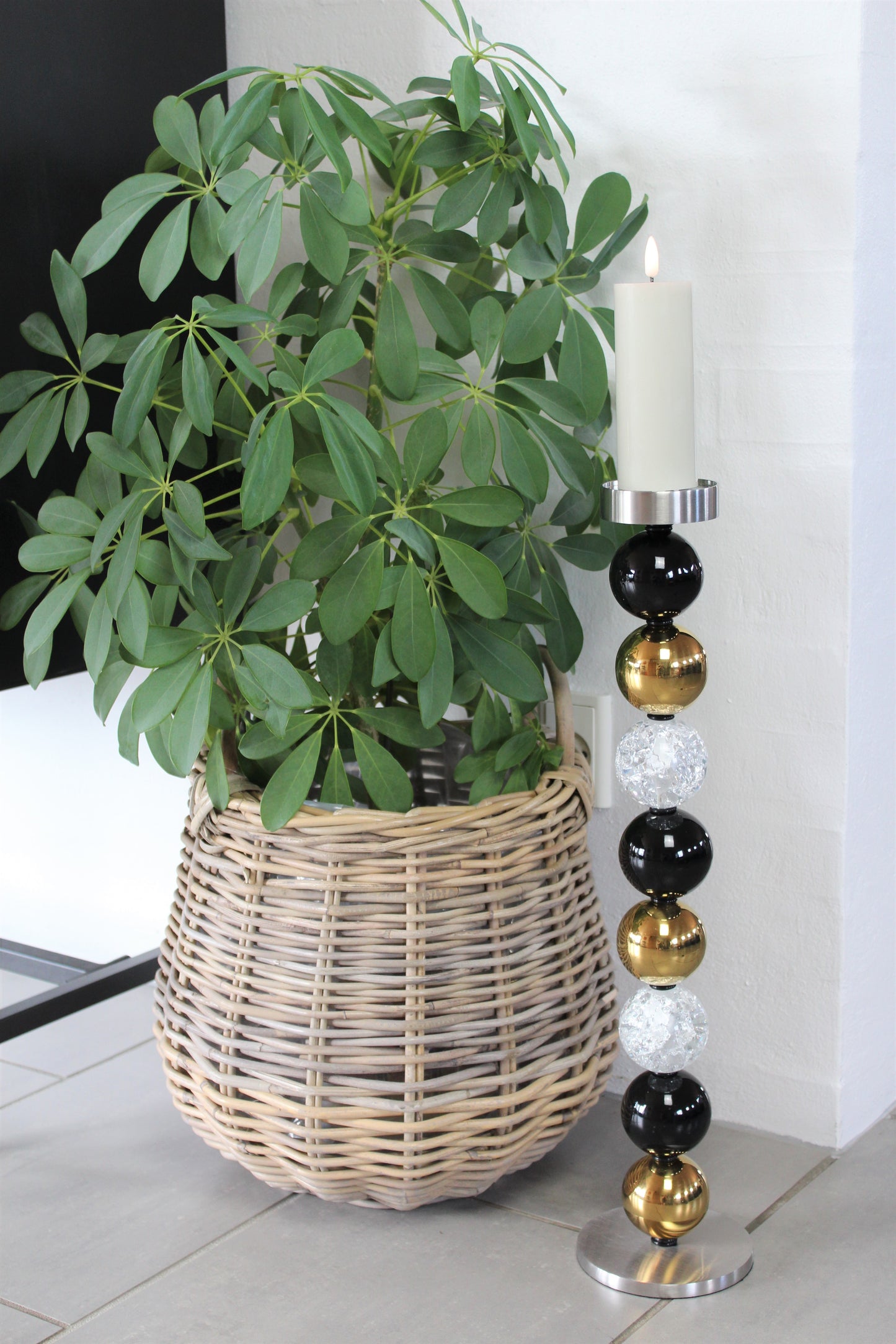 My Candle - Lysestage til bloklys i børstet stål med 8 kugler, model 9201