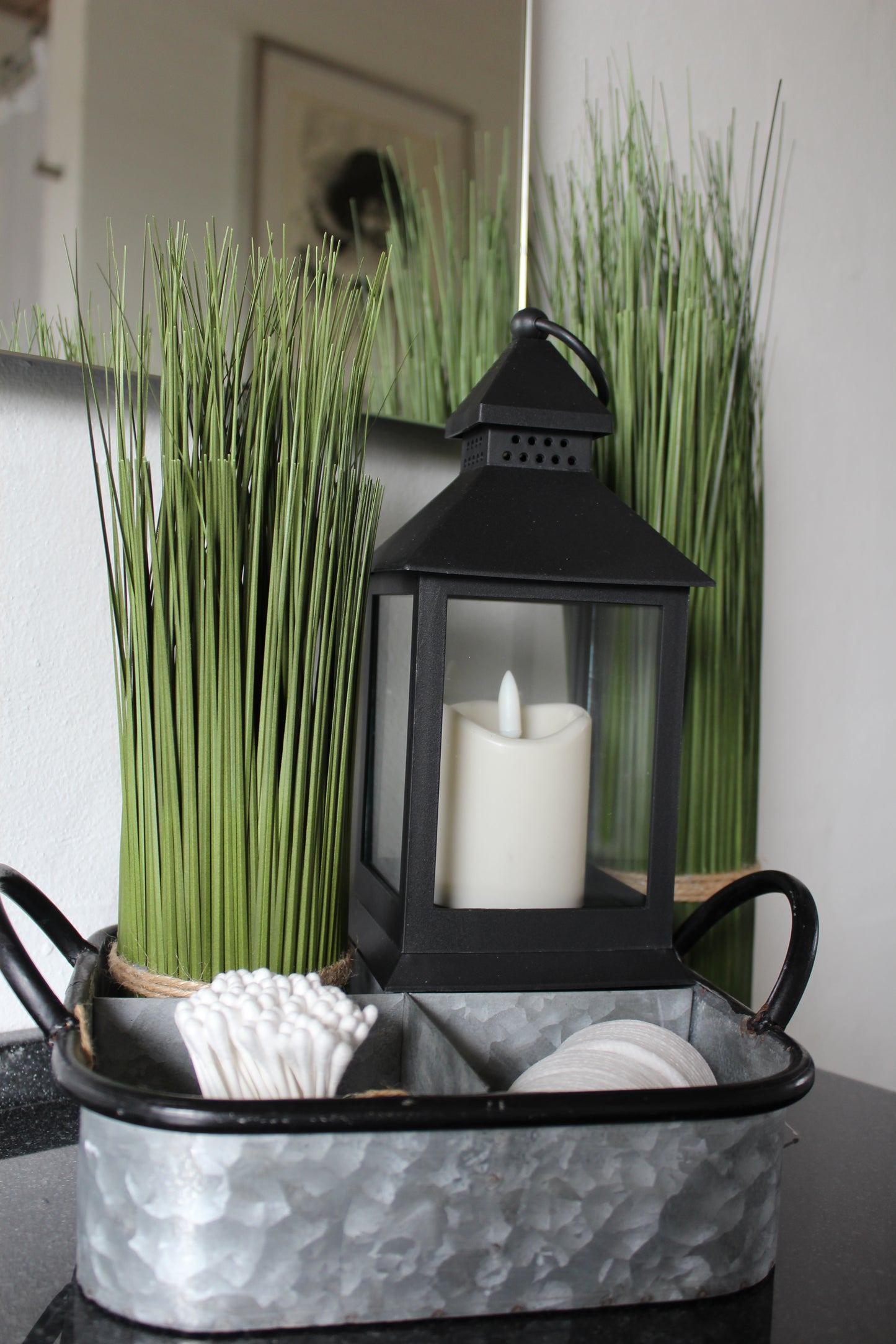LED Lanterne i sort plastik med timer H 24 cm