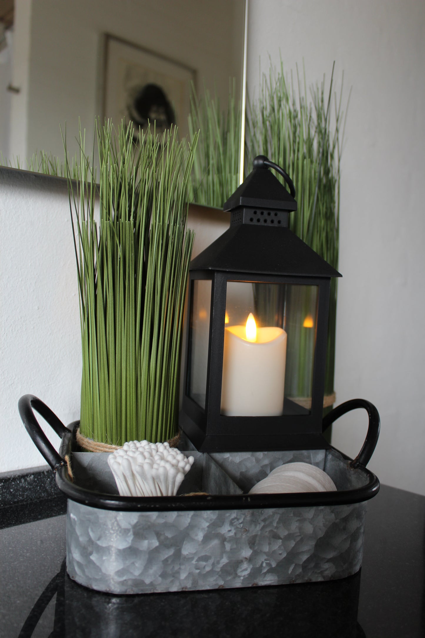 LED Lanterne i sort plastik med timer H 24 cm