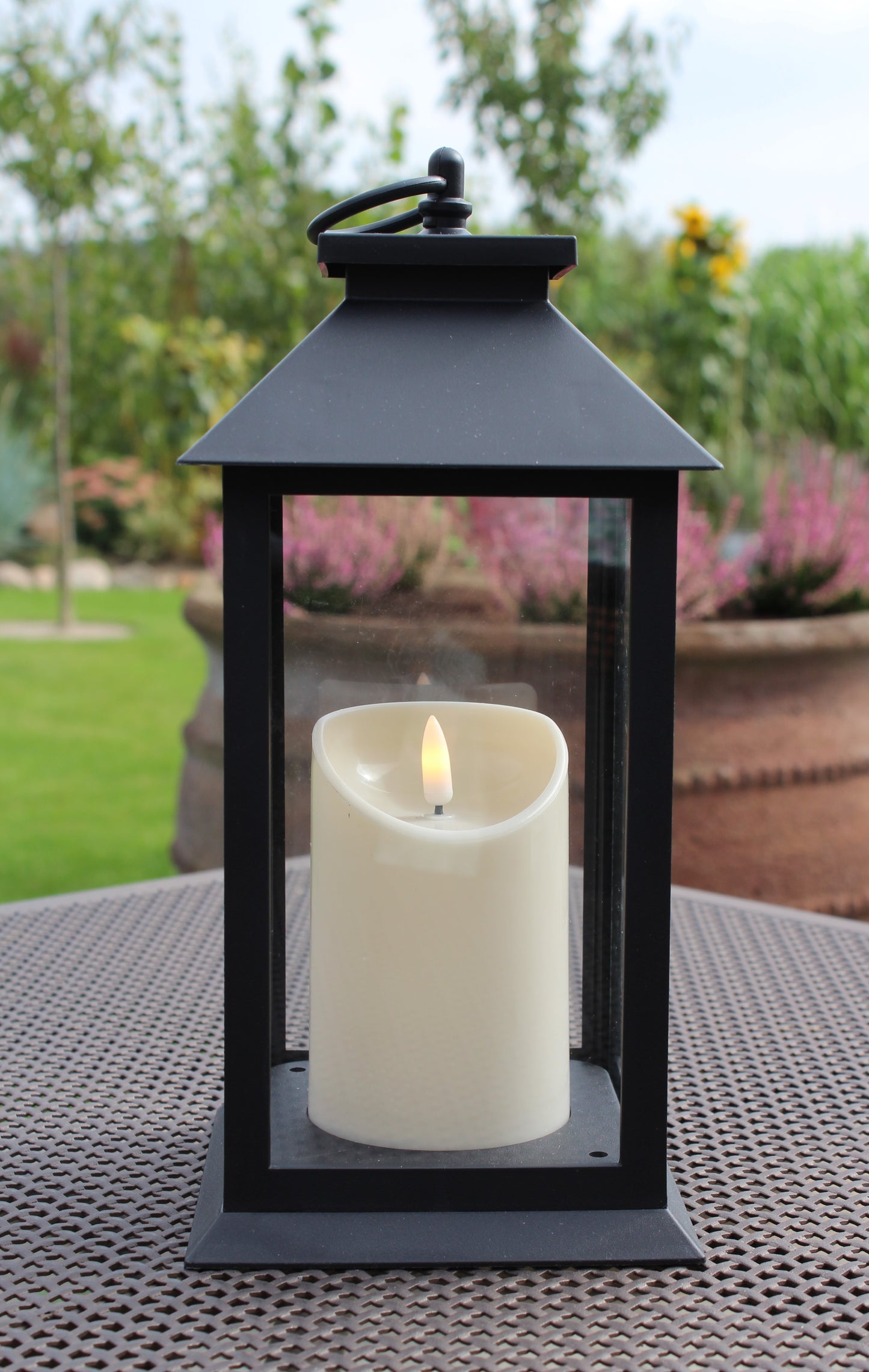LED Lanterne i sort plastik med timer H 30 cm