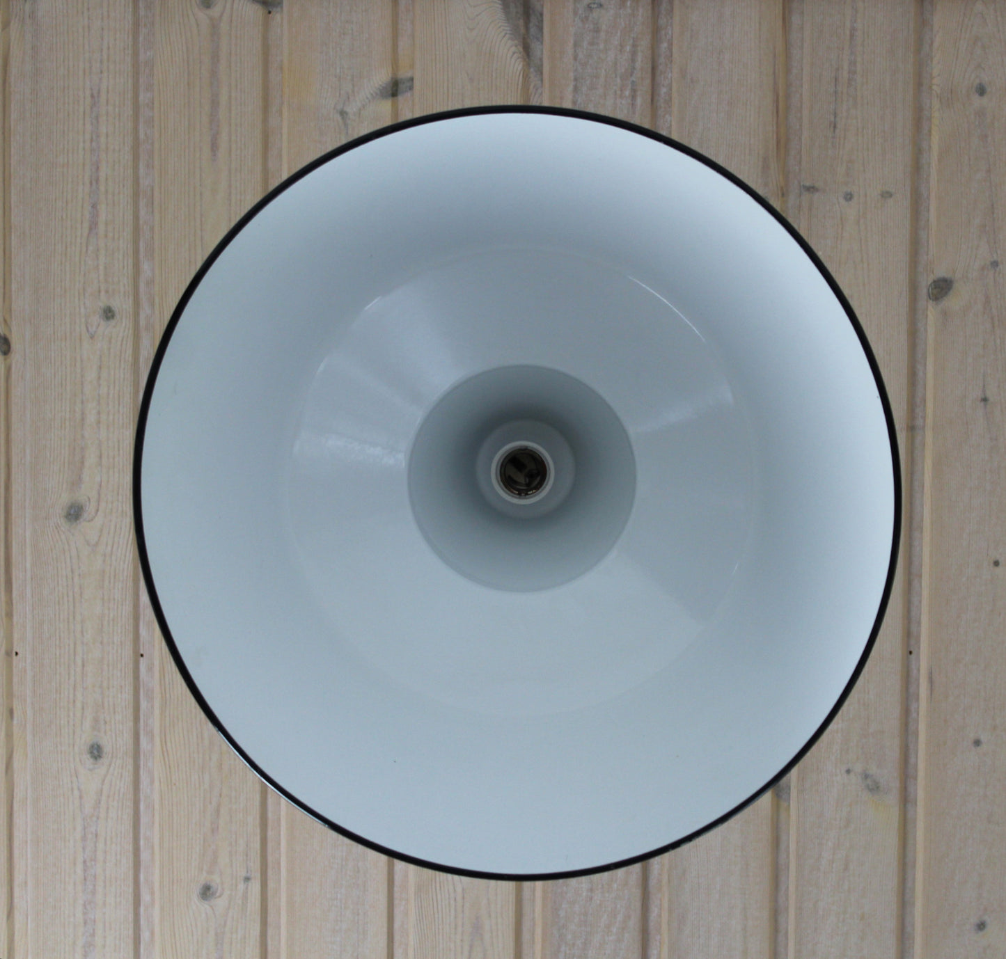 Secondhand - Sort Louis Poulsen industri pendel (1)