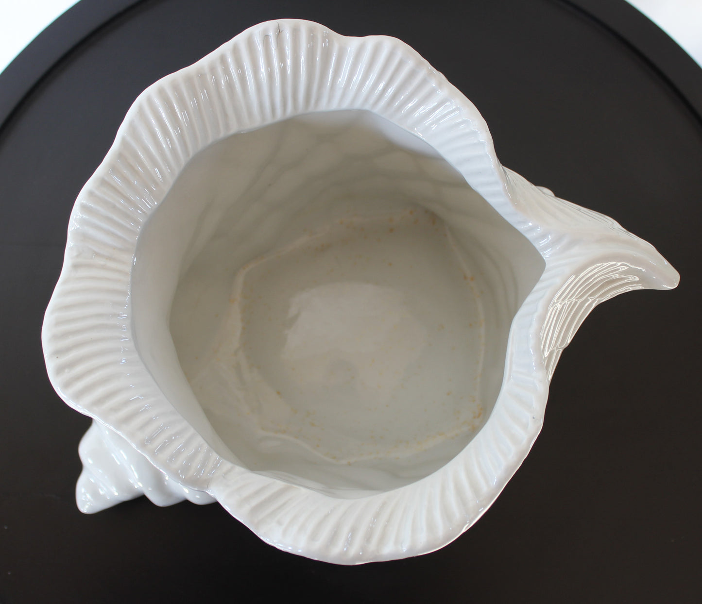 Secondhand - Hvid konkylie vase/potteskjuler