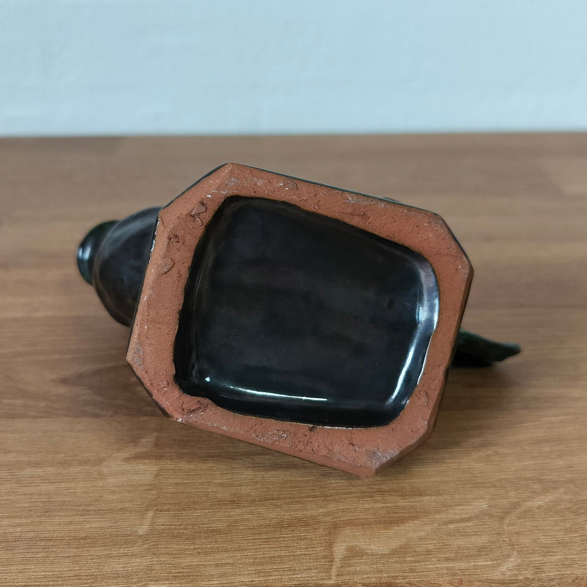 Secondhand - Fiskefigur i grønglaseret keramik L 14 x B 7,5 x H 12 cm