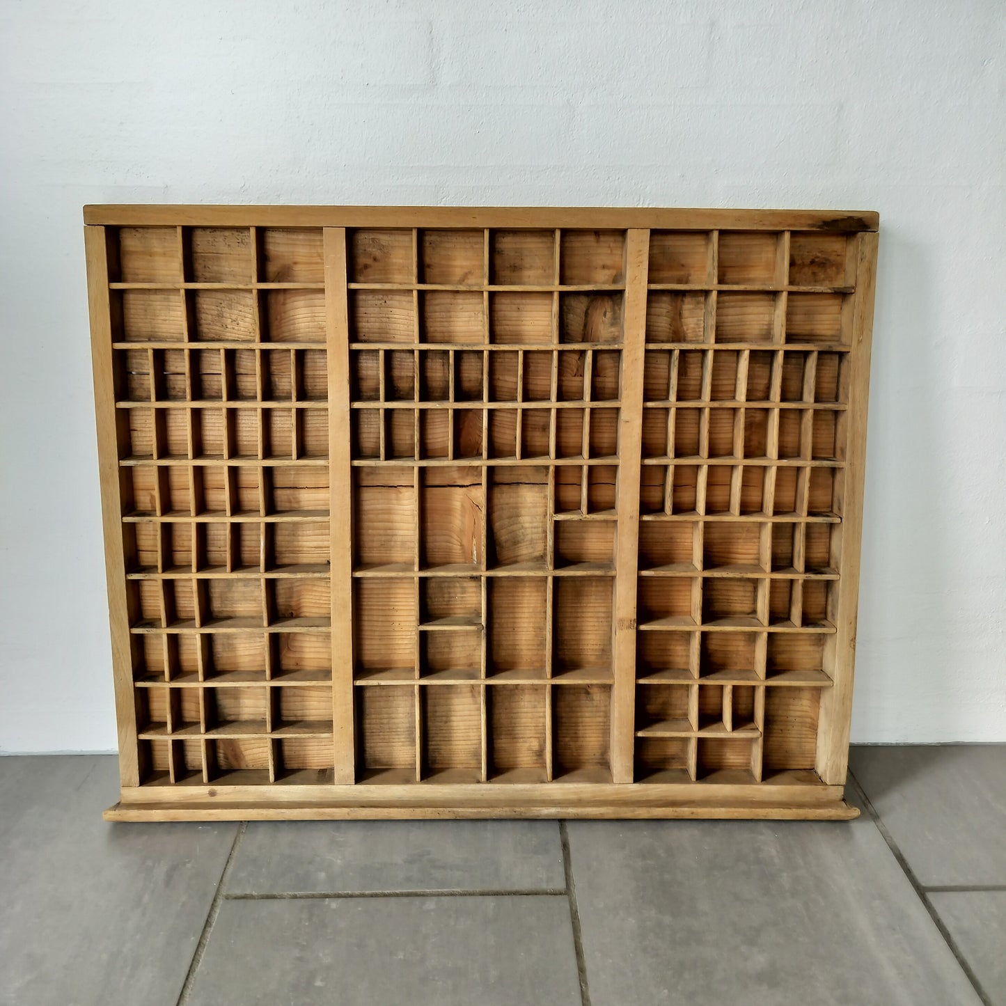 Secondhand - Sættekasse B 70,3 x D 4,5/5,8 x H 56,3 cm - forfra