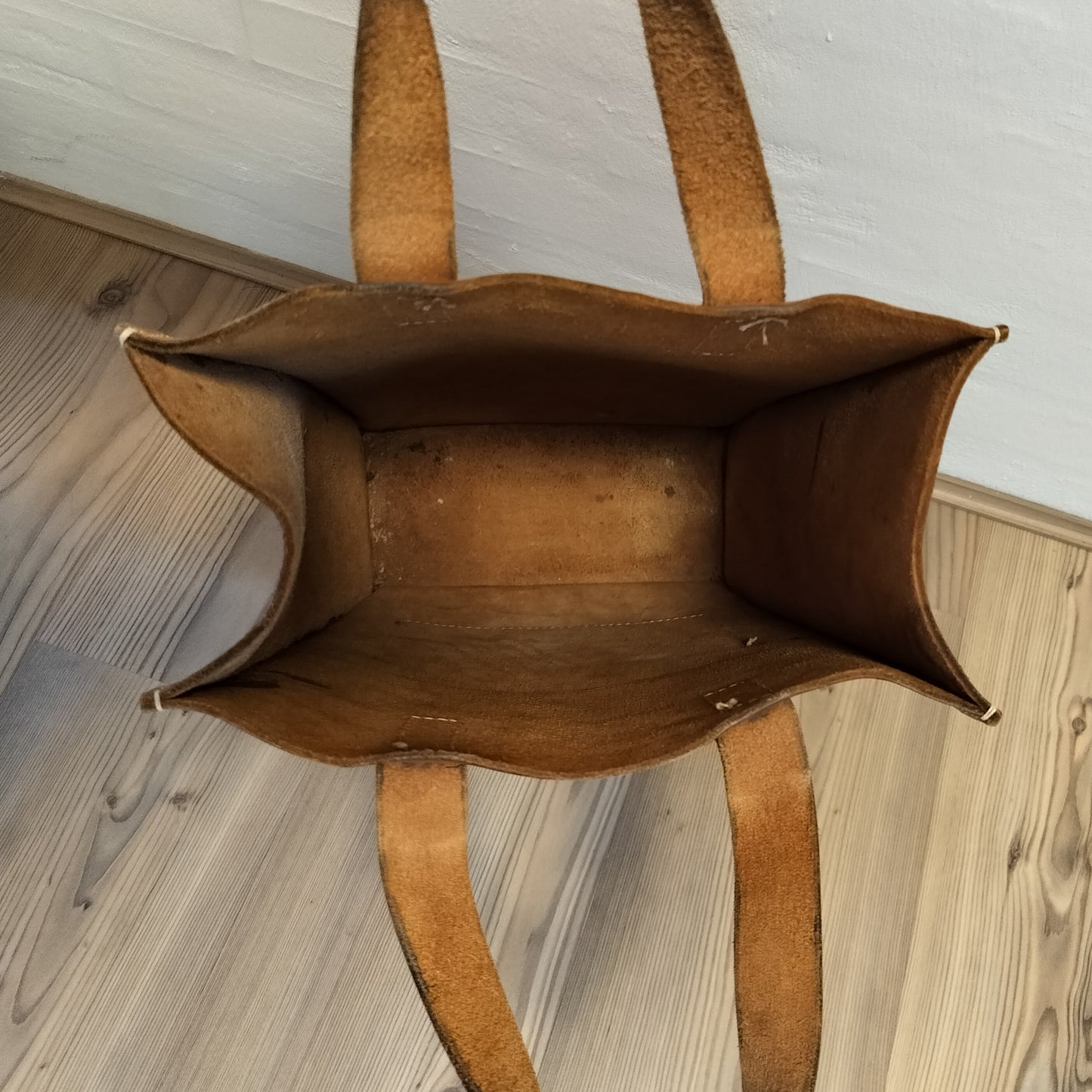 Secondhand - Shopper af kernelæder (patineret) indvendig