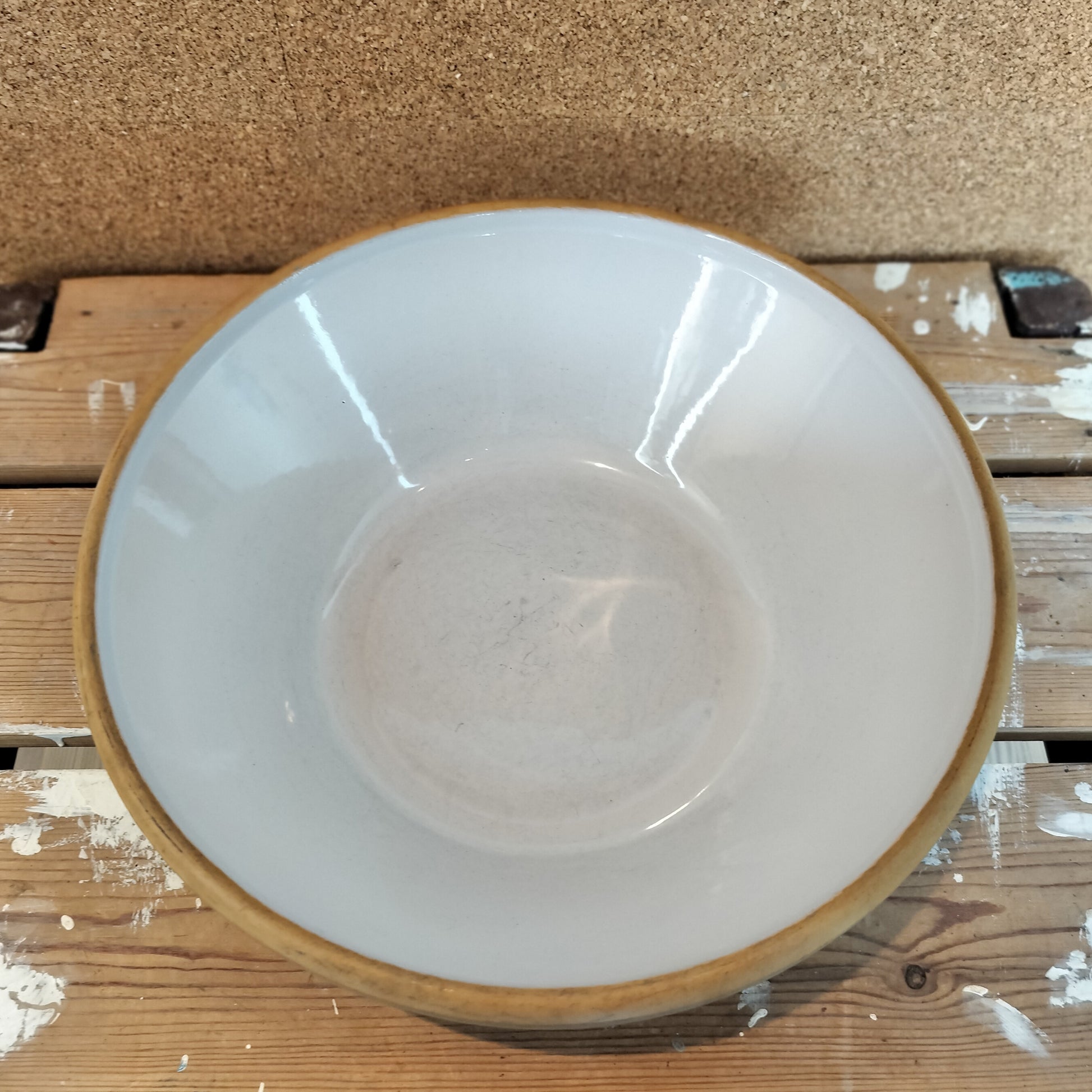 Secondhand - Lerfad hvid Ø 32 x H 10,5 cm