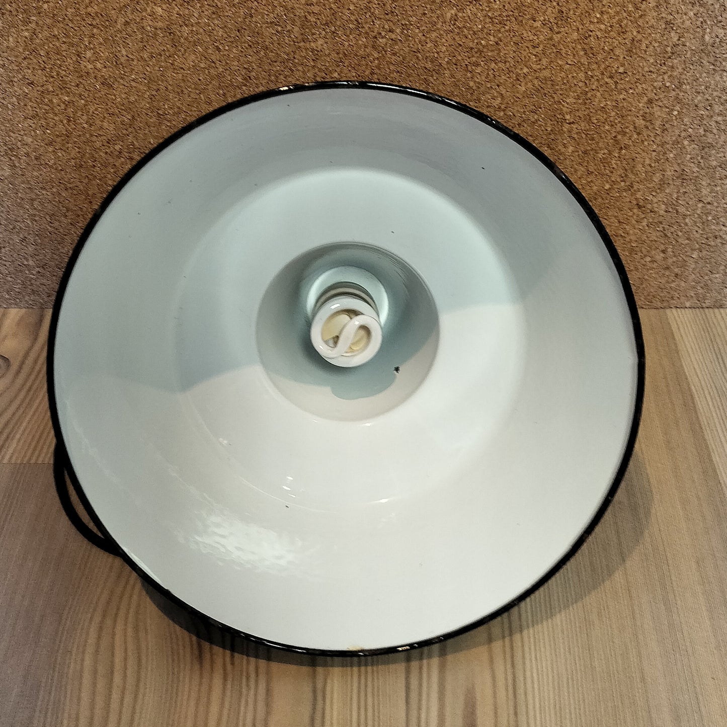 Secondhand - sort industrilampe (lille) indvendig