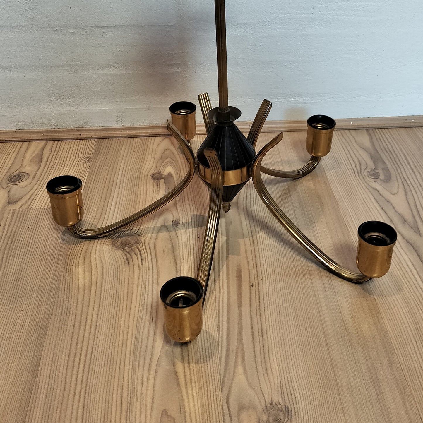 Secondhand - Lysekrone med 5 arme.