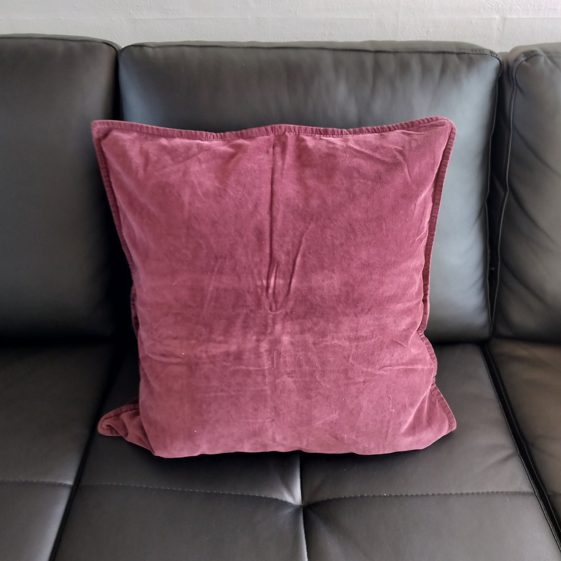 Ib Laursen - Pudebetræk Velour AUBERGINE 52 x 52 cm