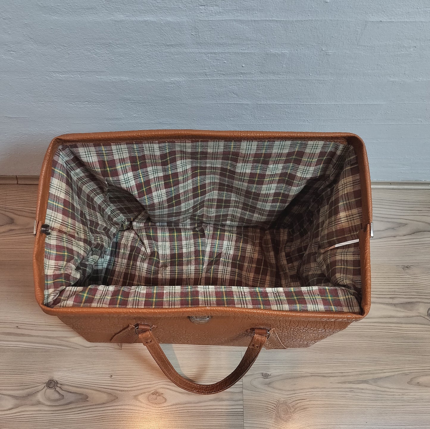 Secondhand - Vintage rejsetaske i kunstlæder