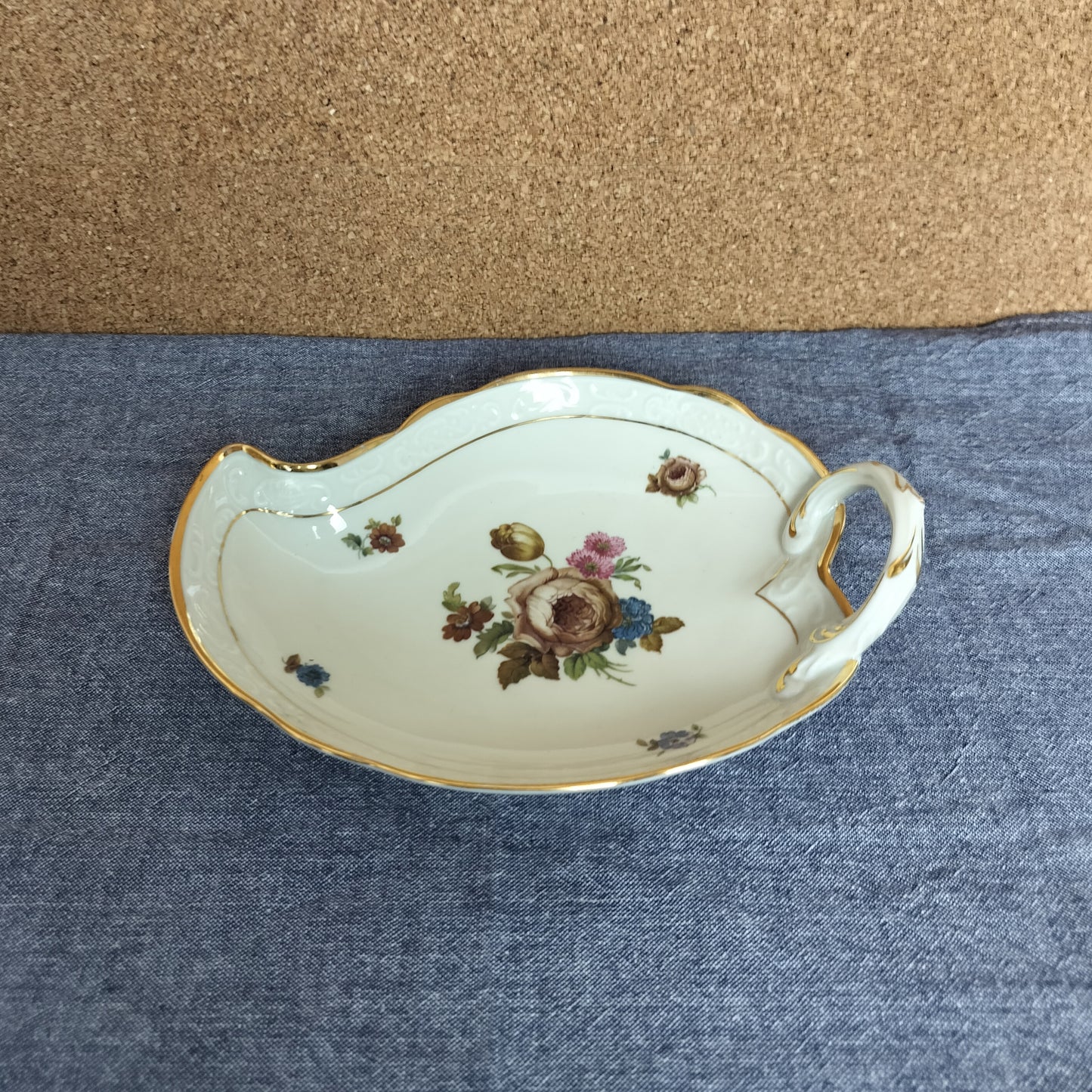 Secondhand - Rosenborg bladformet fad 23,5 x 18,5 cm