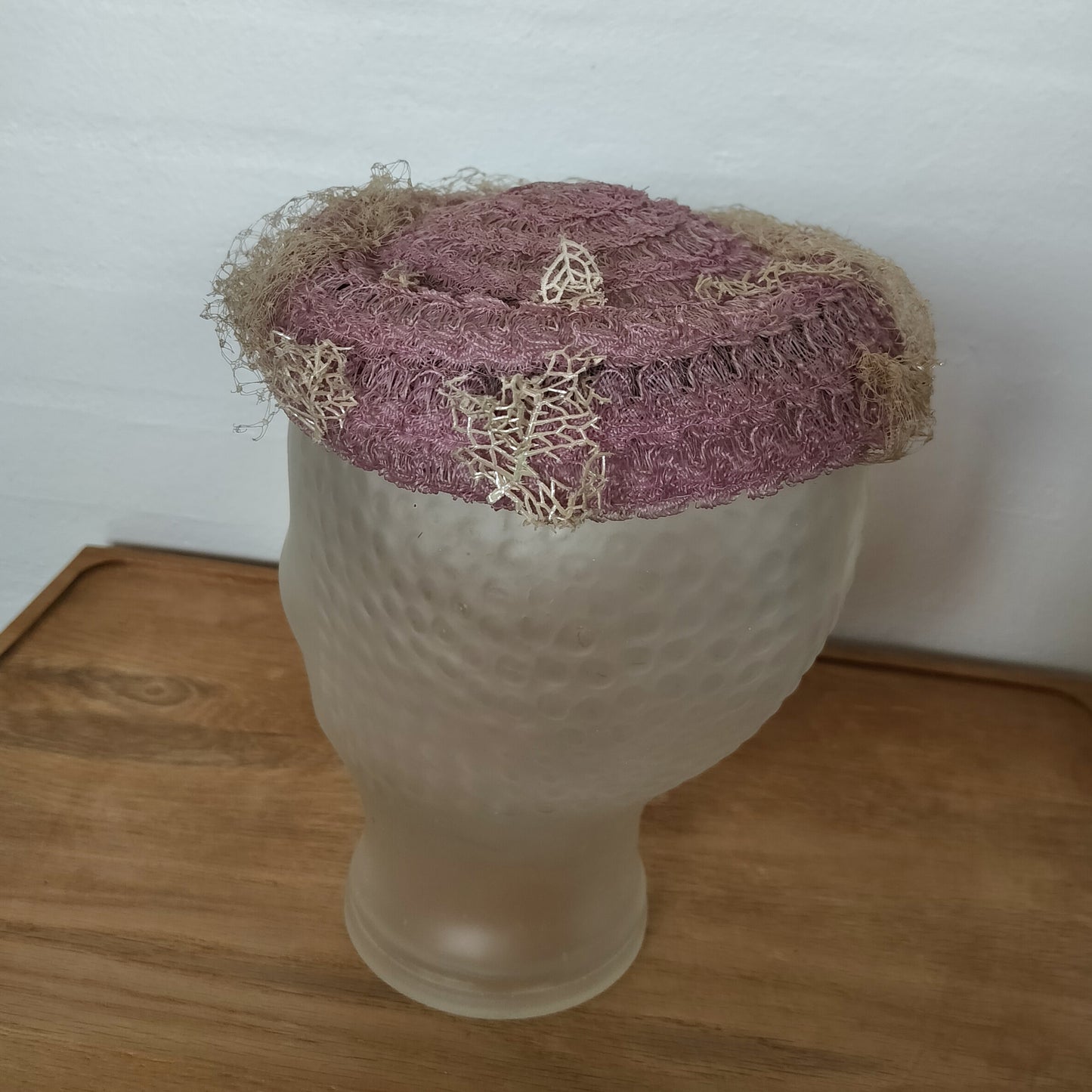 Secondhand - Gammel Damehat på glas hattehovede