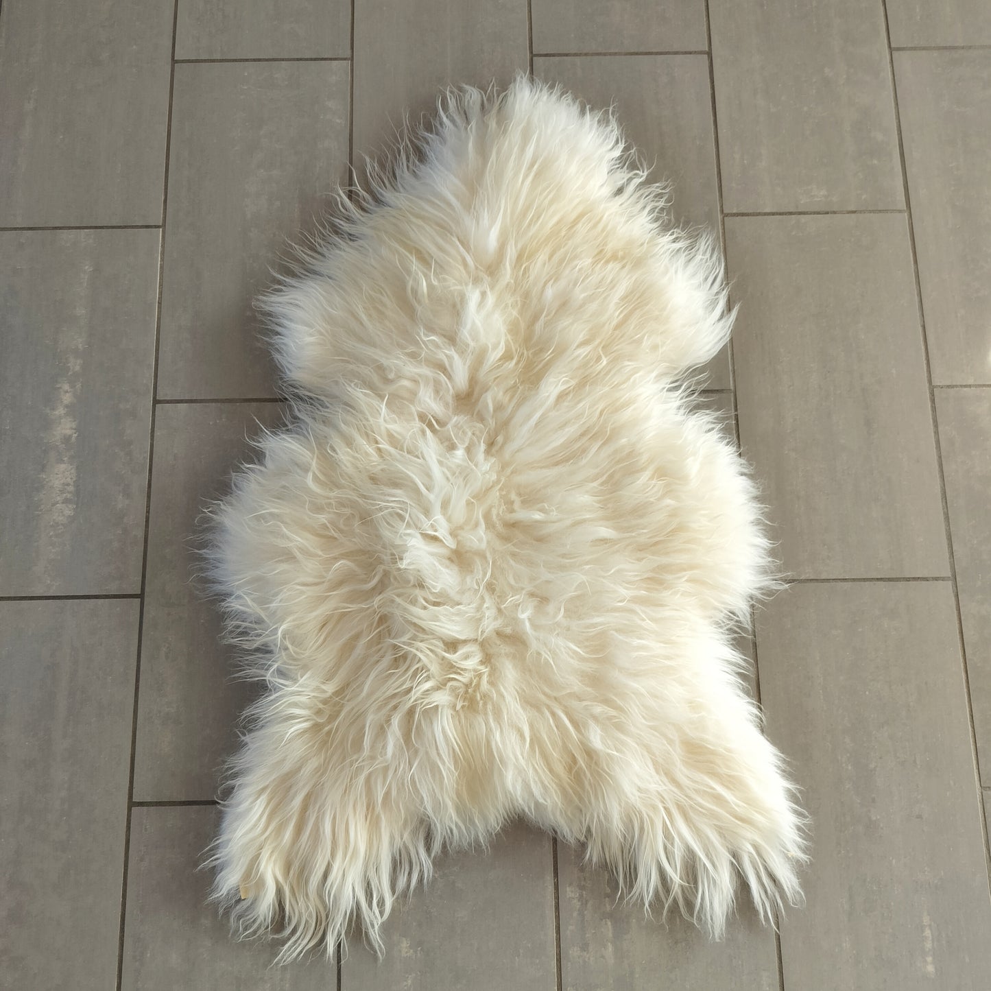 Lammeskind langhåret hvid L 120 x B 76