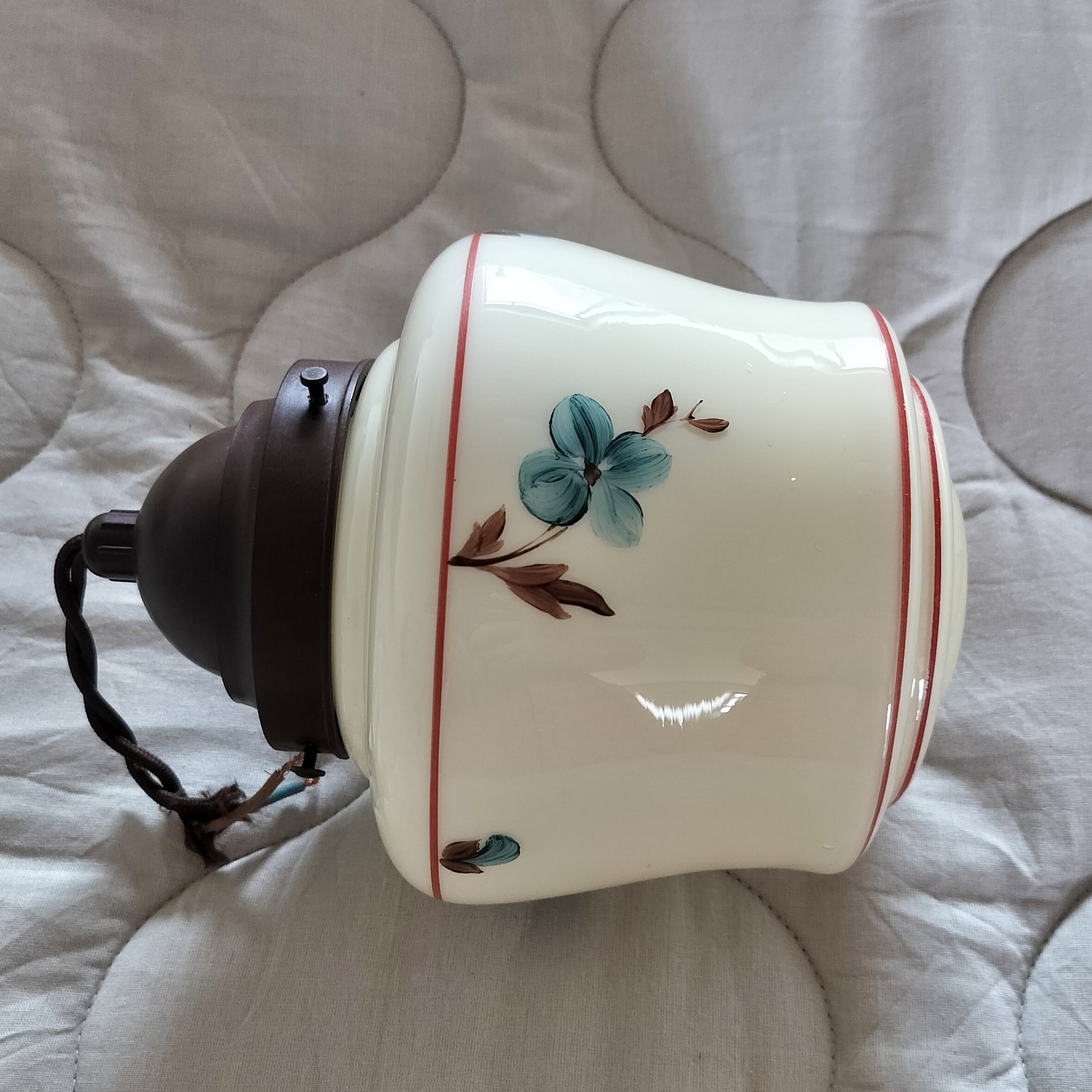 Secondhand - Retro glas lampe med blå blomster Ø 15 x H 19 cm