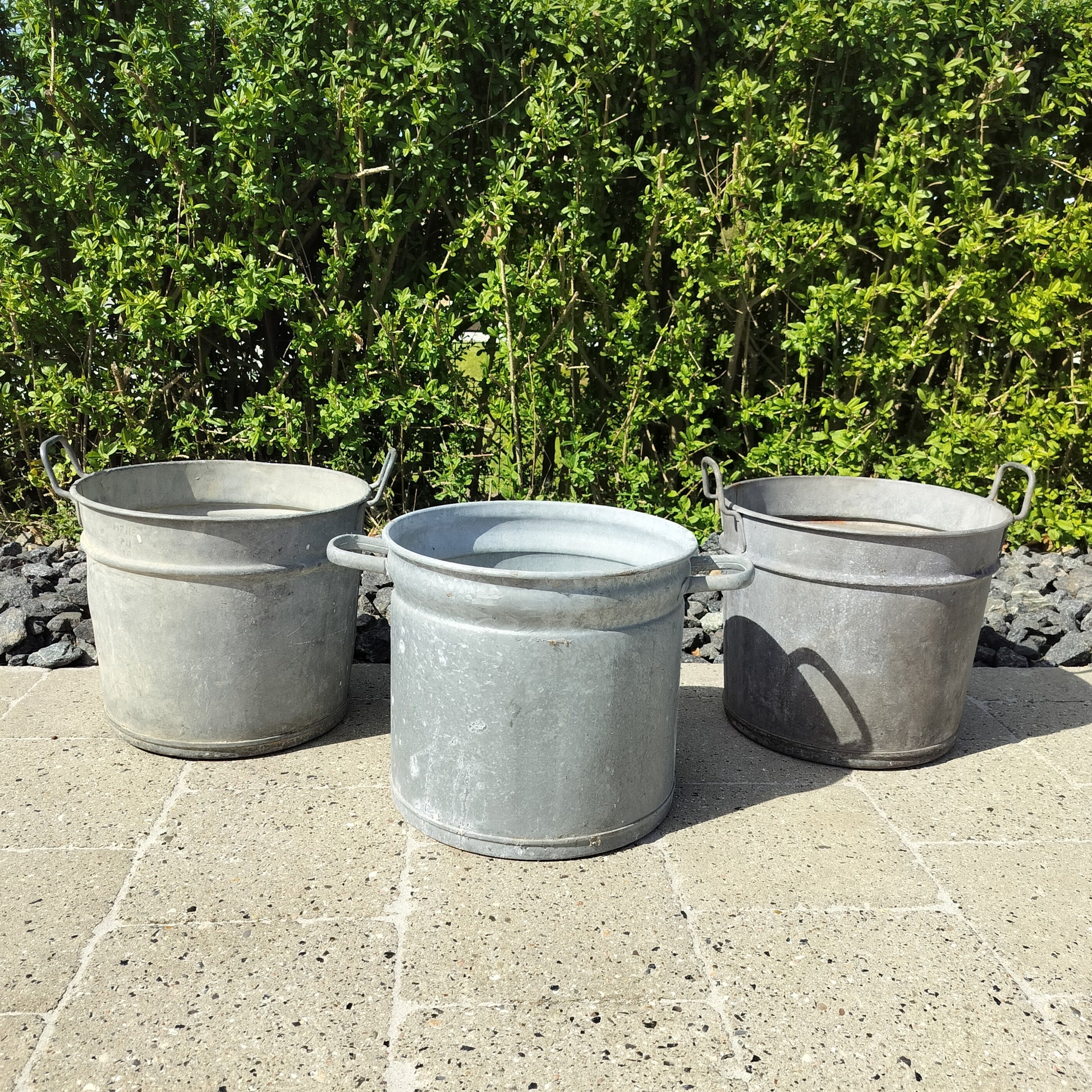 Secondhand - Gamle store zink spande