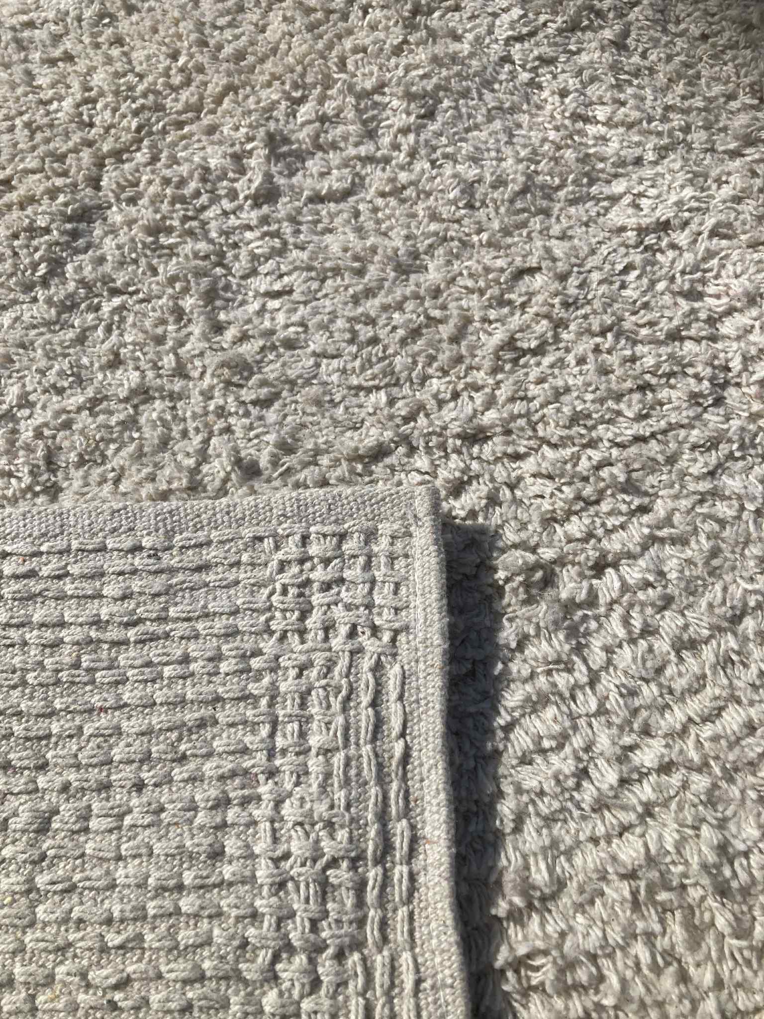 Ib Laursen - Gulvtæppe Tuff i råhvid 120 x 180 cm med lang luv