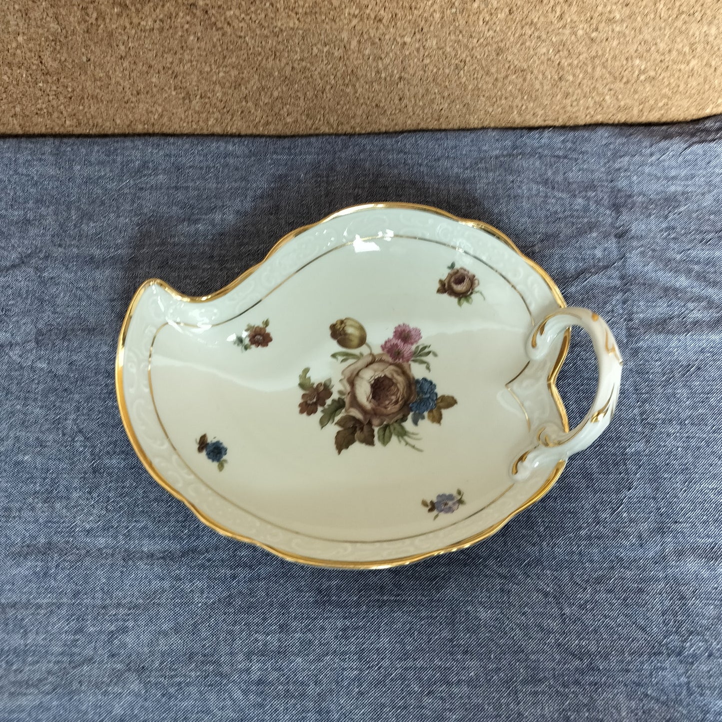 Secondhand - Rosenborg bladformet fad 23,5 x 18,5 cm