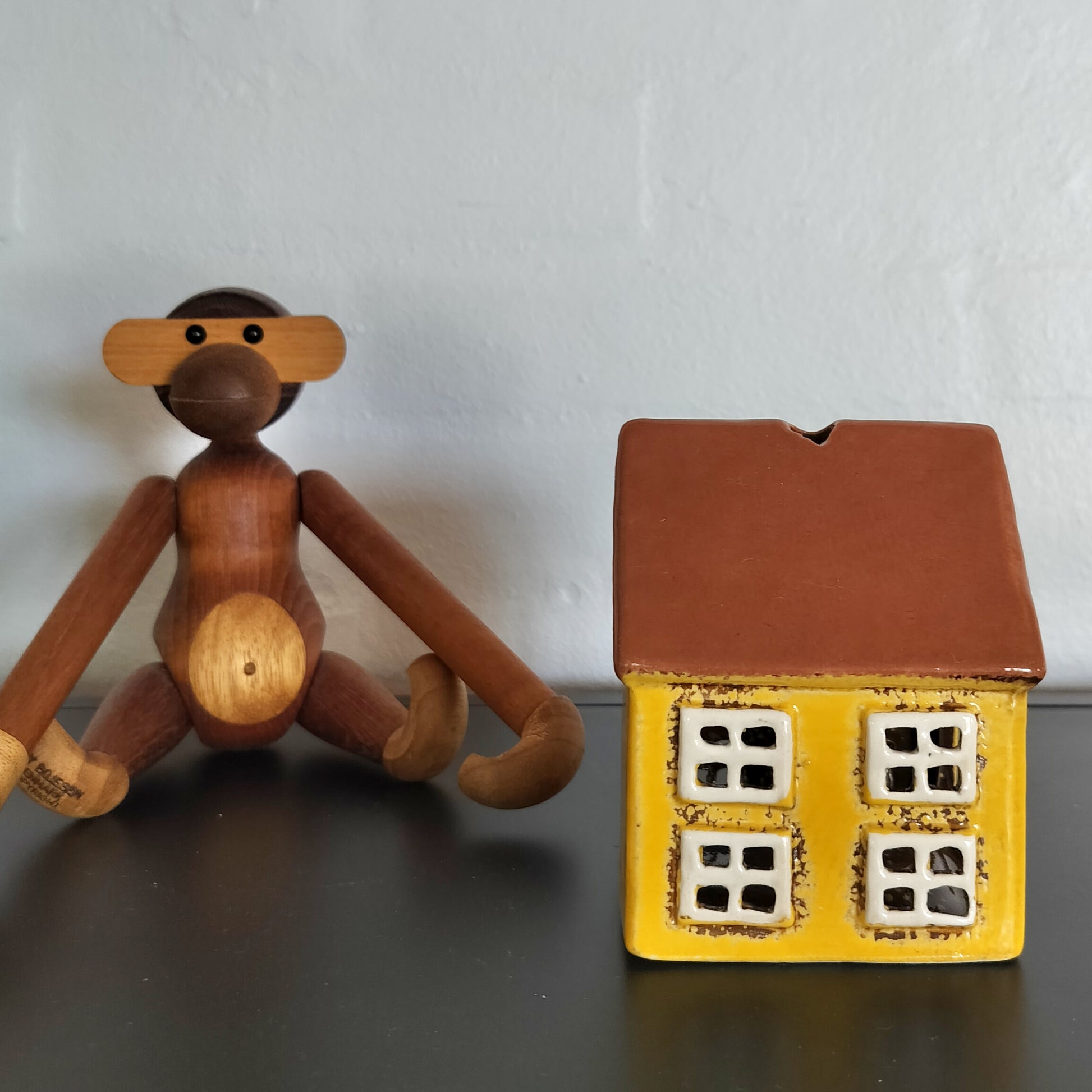 Ib Laursen - Hus til fyrfadslys Nyhavn (mini) gul med brunt tag