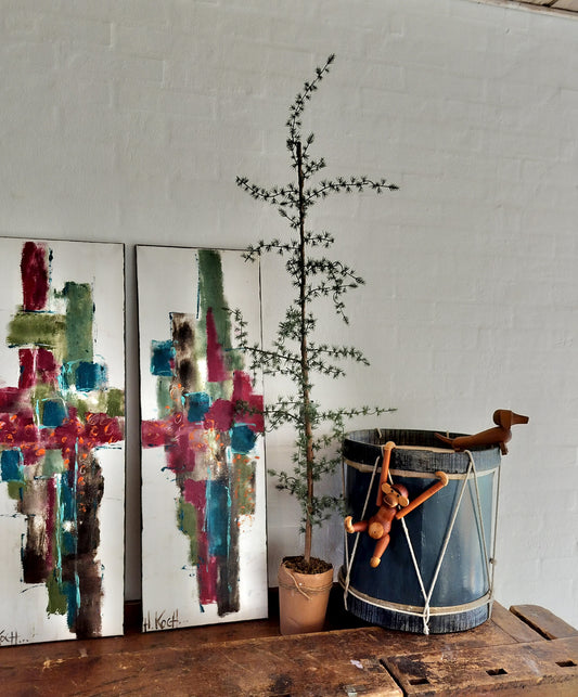 Ib Laursen - kunstigt cedertræ i papirpotte H 130 cm (2. Sortering)