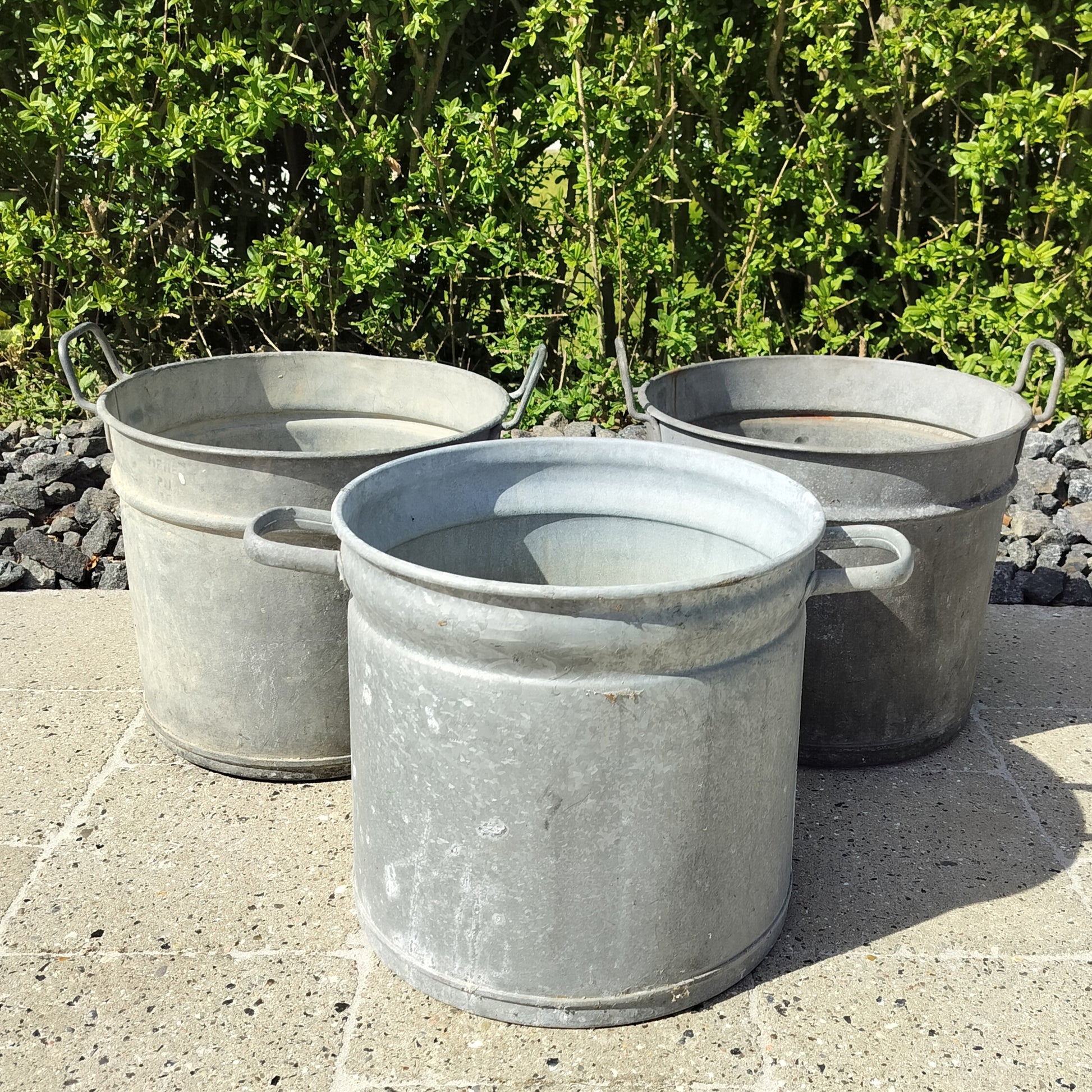 Secondhand - Gamle store zink spande