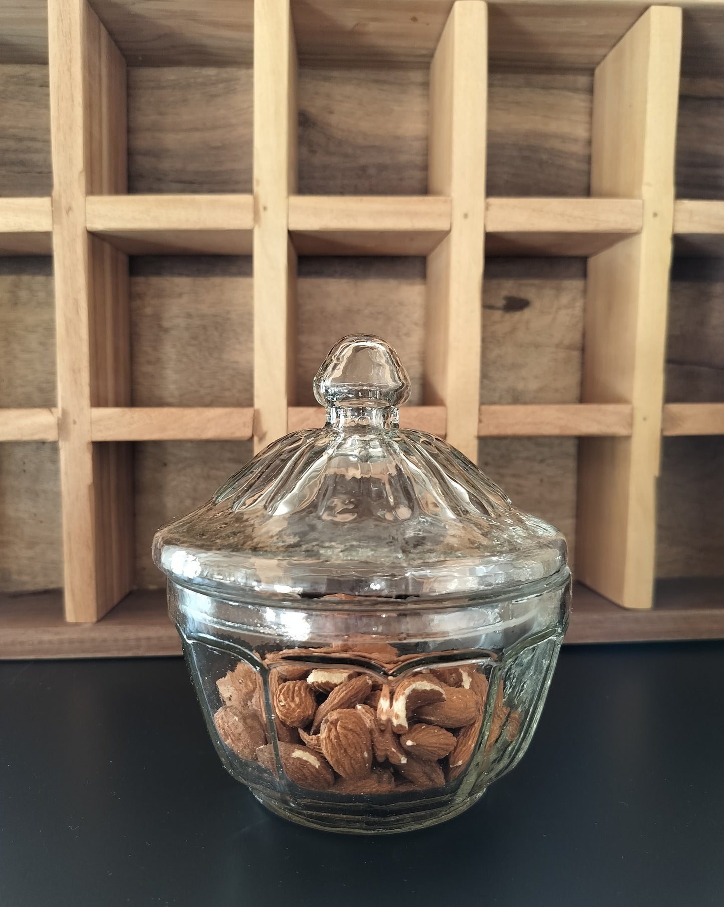 Ib Laursen - Bonbonniere i klart glas