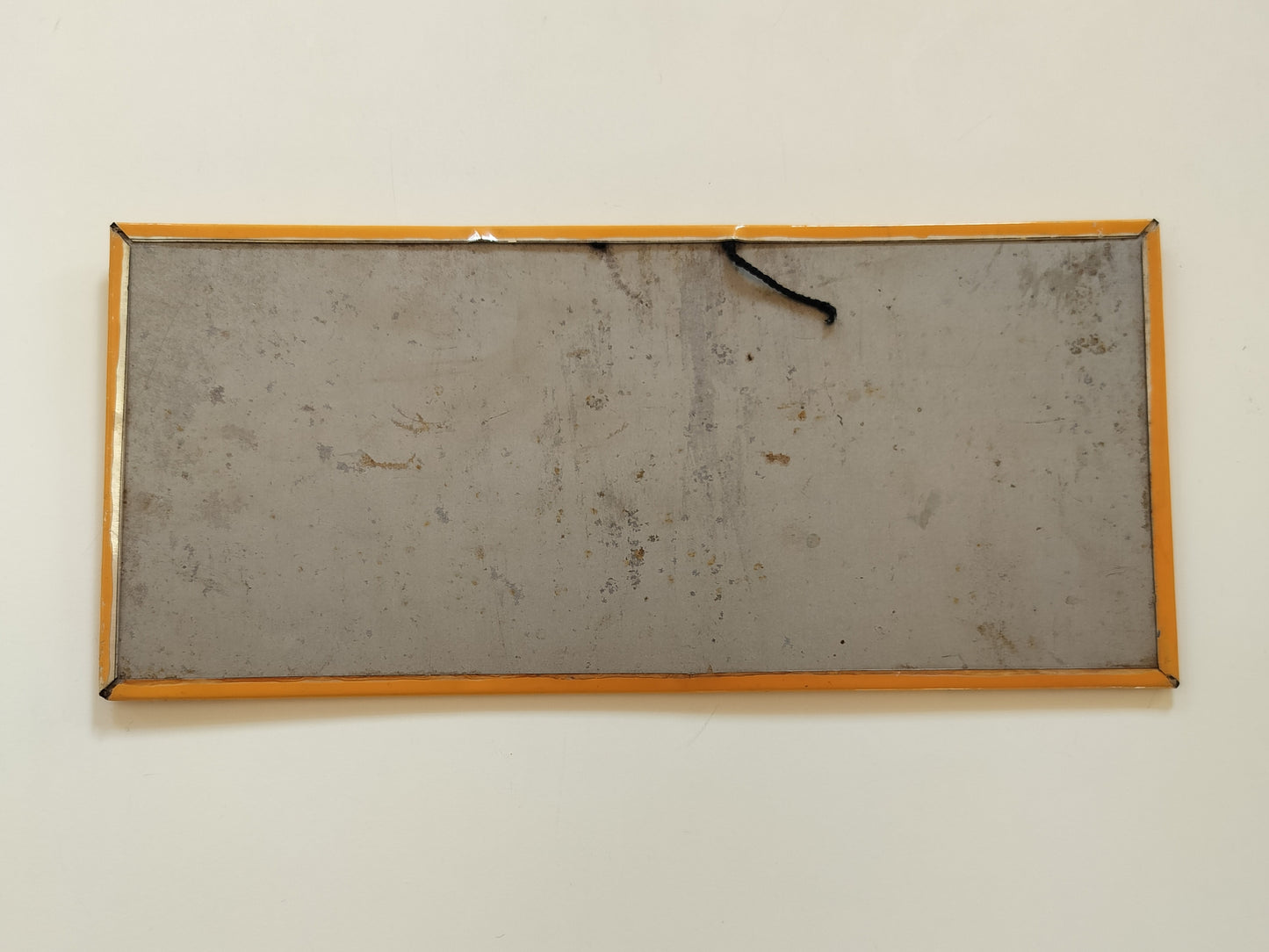 Bagsiden af Secondhand - Metal skilt CHAMPAGNE Veuve Clicquot Ponsardin (Den Gule Enke)