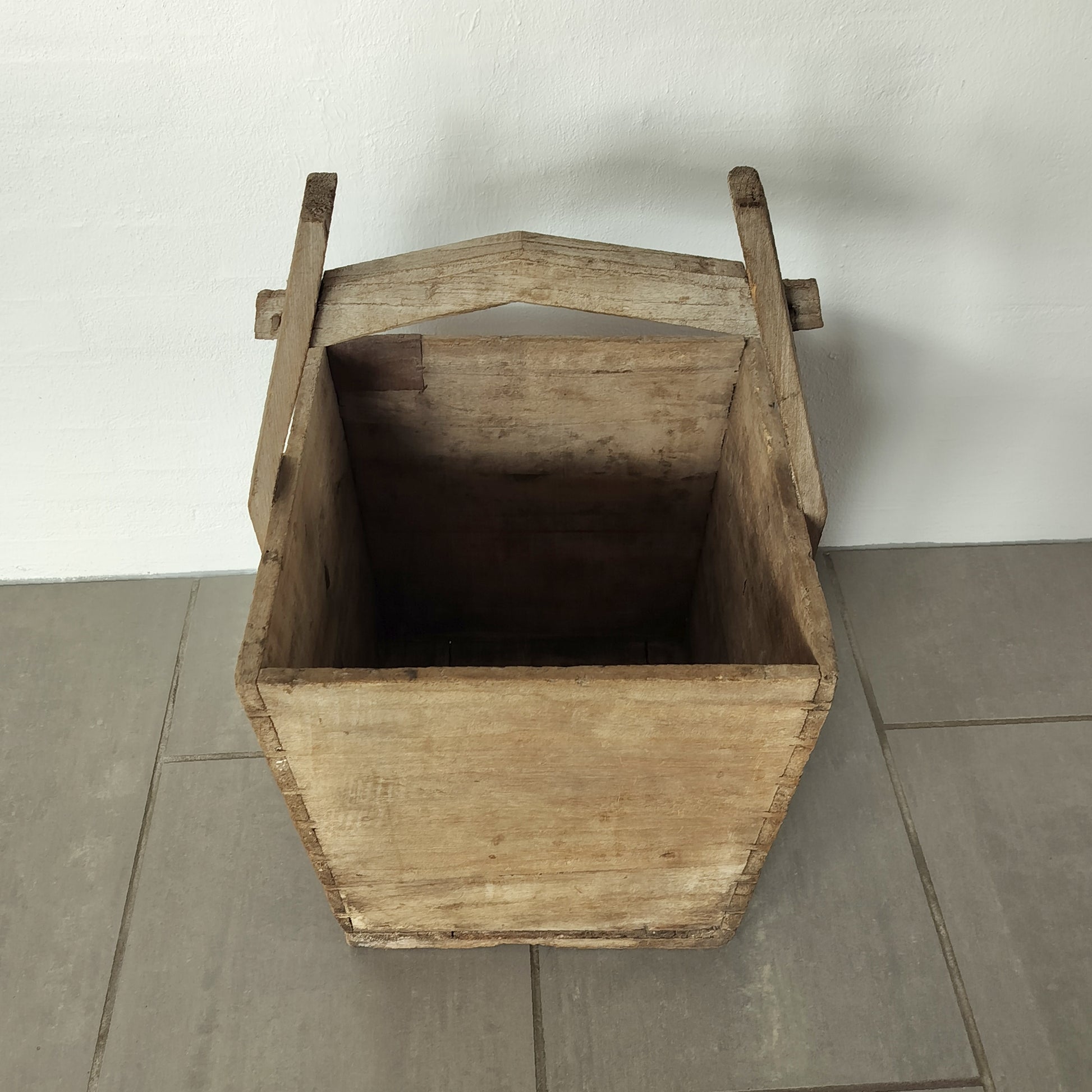 Kurv m. høj hank UNIKA