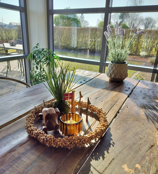 Ib Laursen - Krans af håndlavede naturfarvede træperler Ø 34 cm