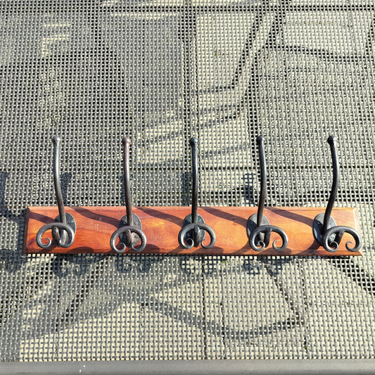 Secondhand - Knagerække med 5 metal knager