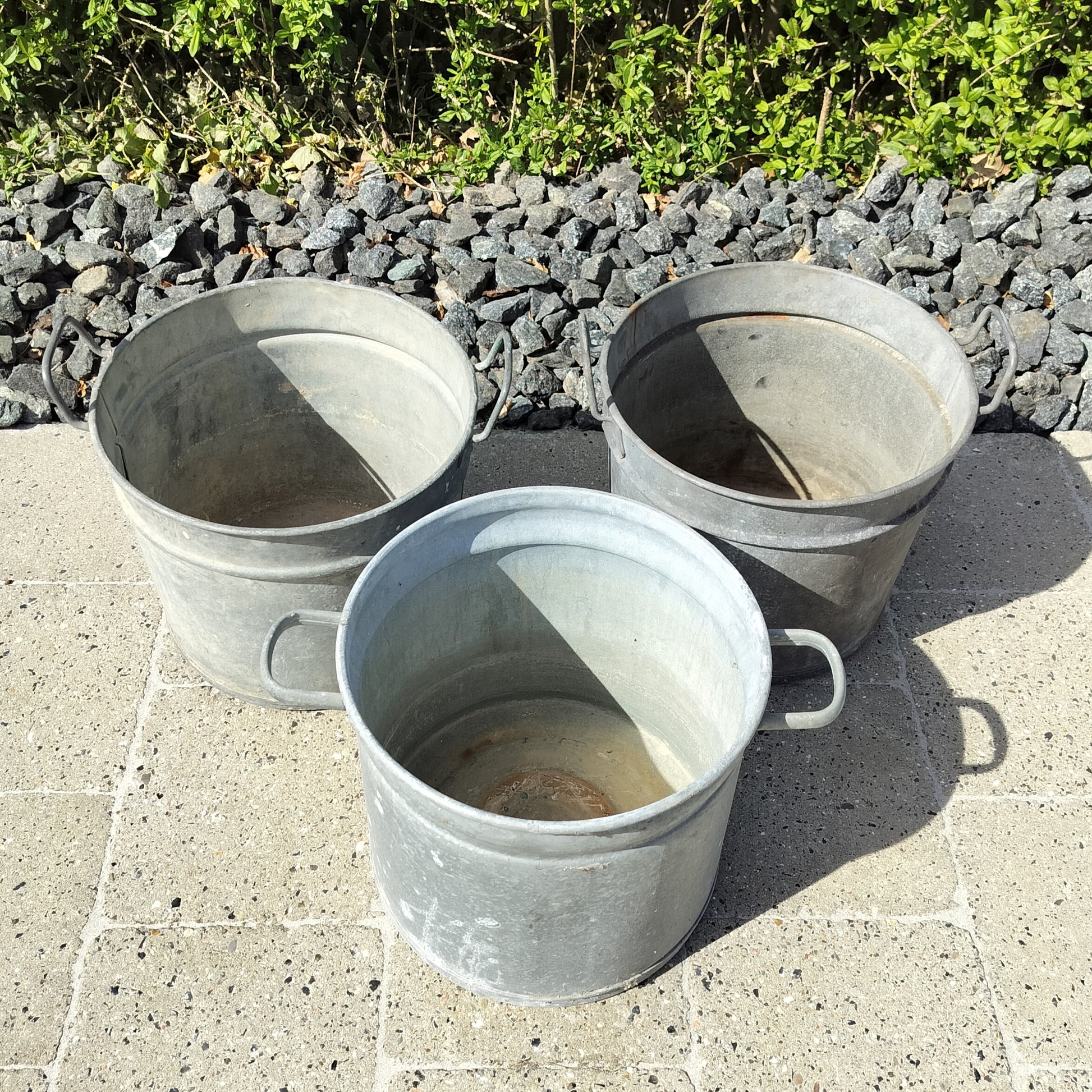 Secondhand - Gamle store zink spande