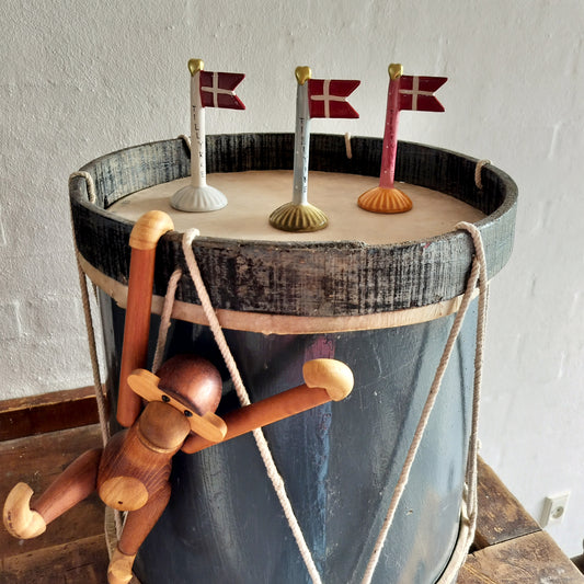 Keramik flag TILLYKKE 8 x 5 x 14 cm