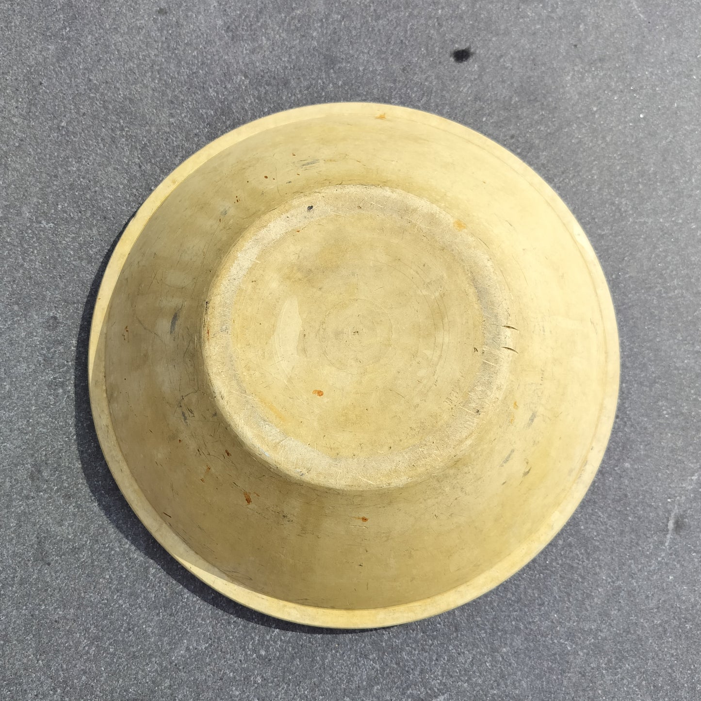 Secondhand - Gammelt og stort lerfad Ø 36 x H 10,5 cm