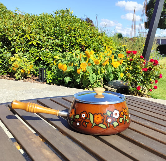 Secondhand - Retro kasserolle med låg og træhåndtag