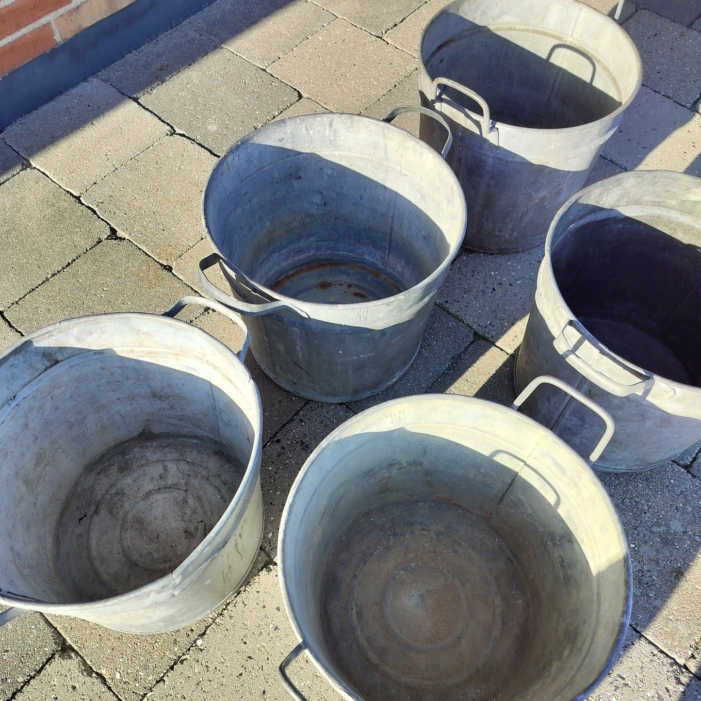 Secondhand - Gammel stor zink spand