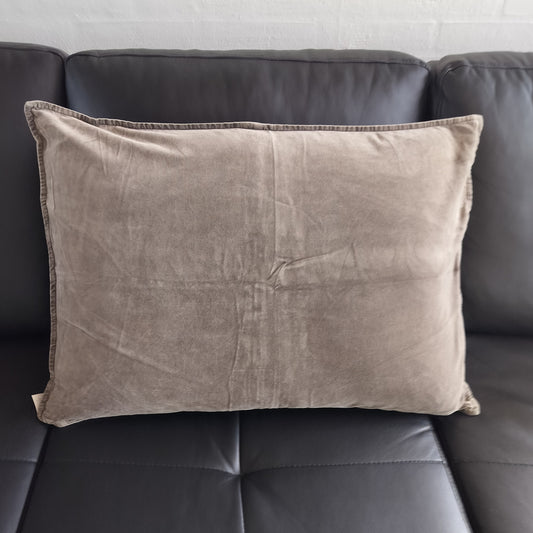 Ib Laursen - Pudebetræk Velour GRÅBRUN 72 x 52 cm