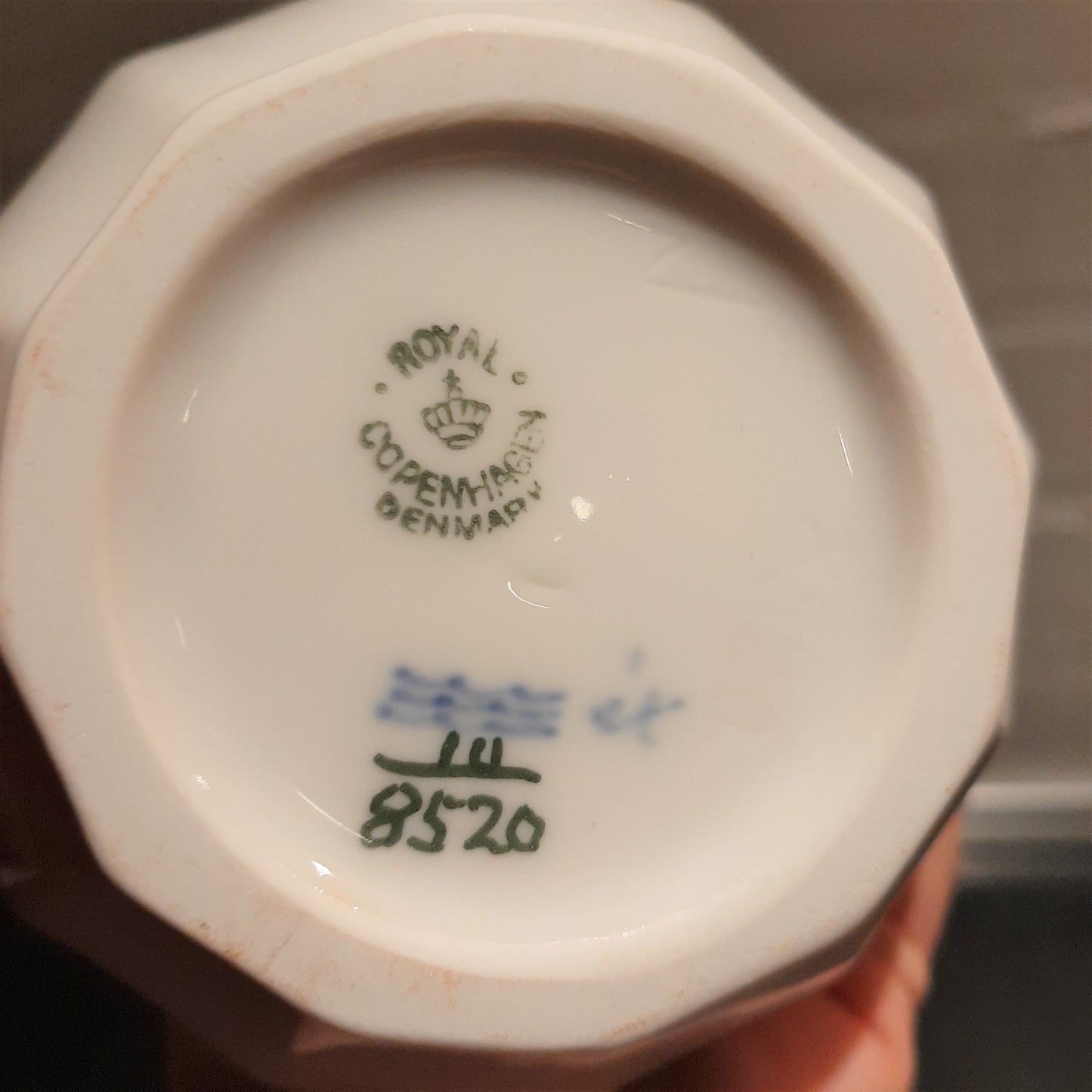 Secondhand - Royal Copenhagen blå blomst kande 10-8520