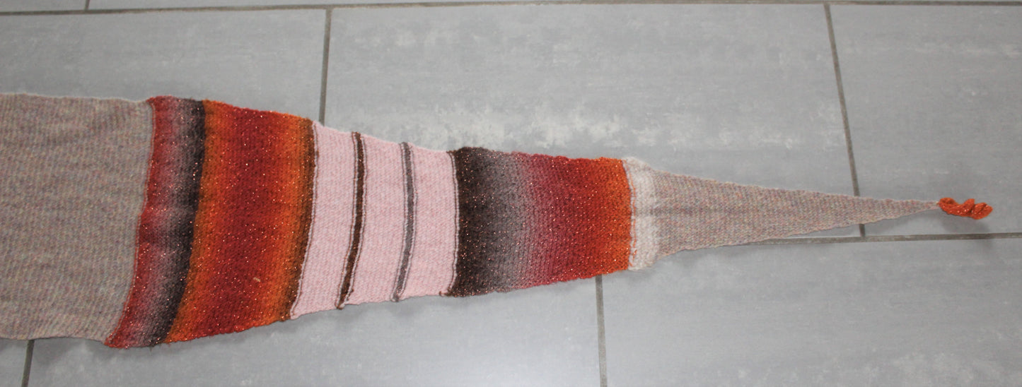 Homemade - strikket sjal kileformet  i multifarver