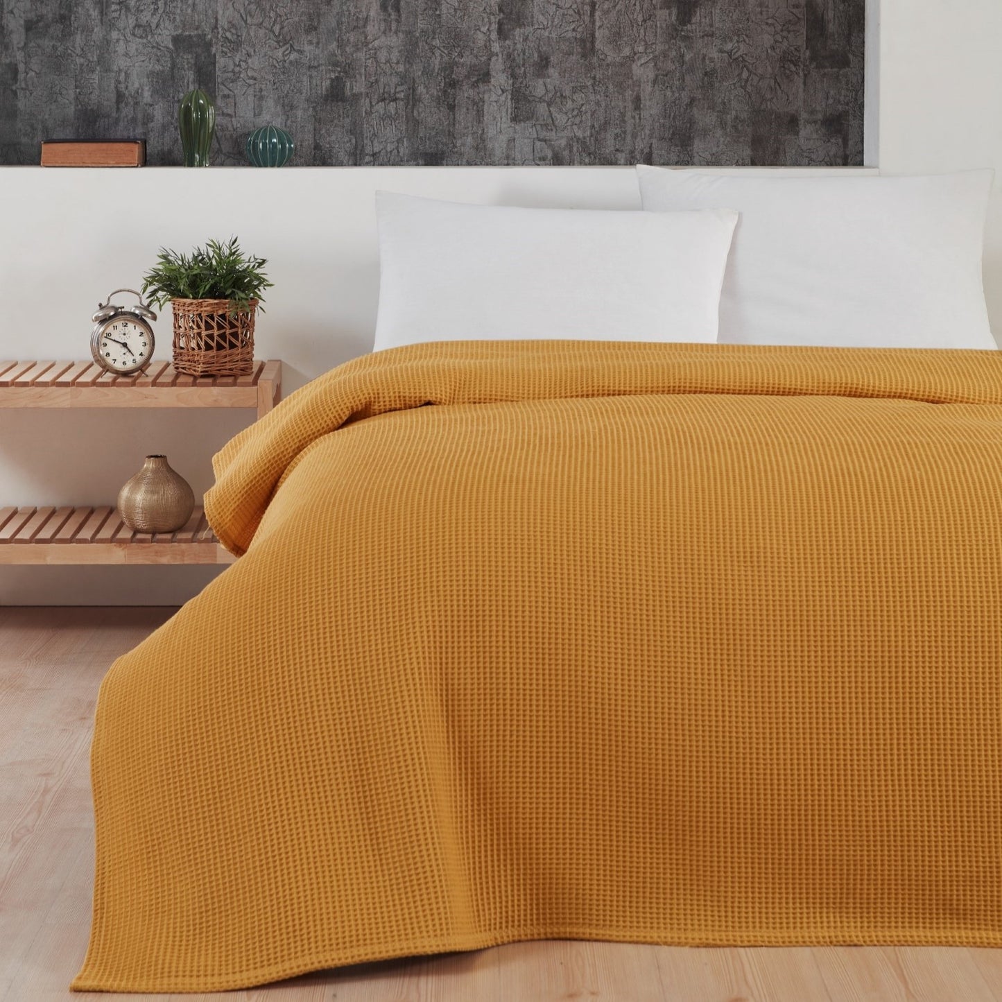 By Skagen - Sengetæppe Waffle, Karrygul 240x260 cm