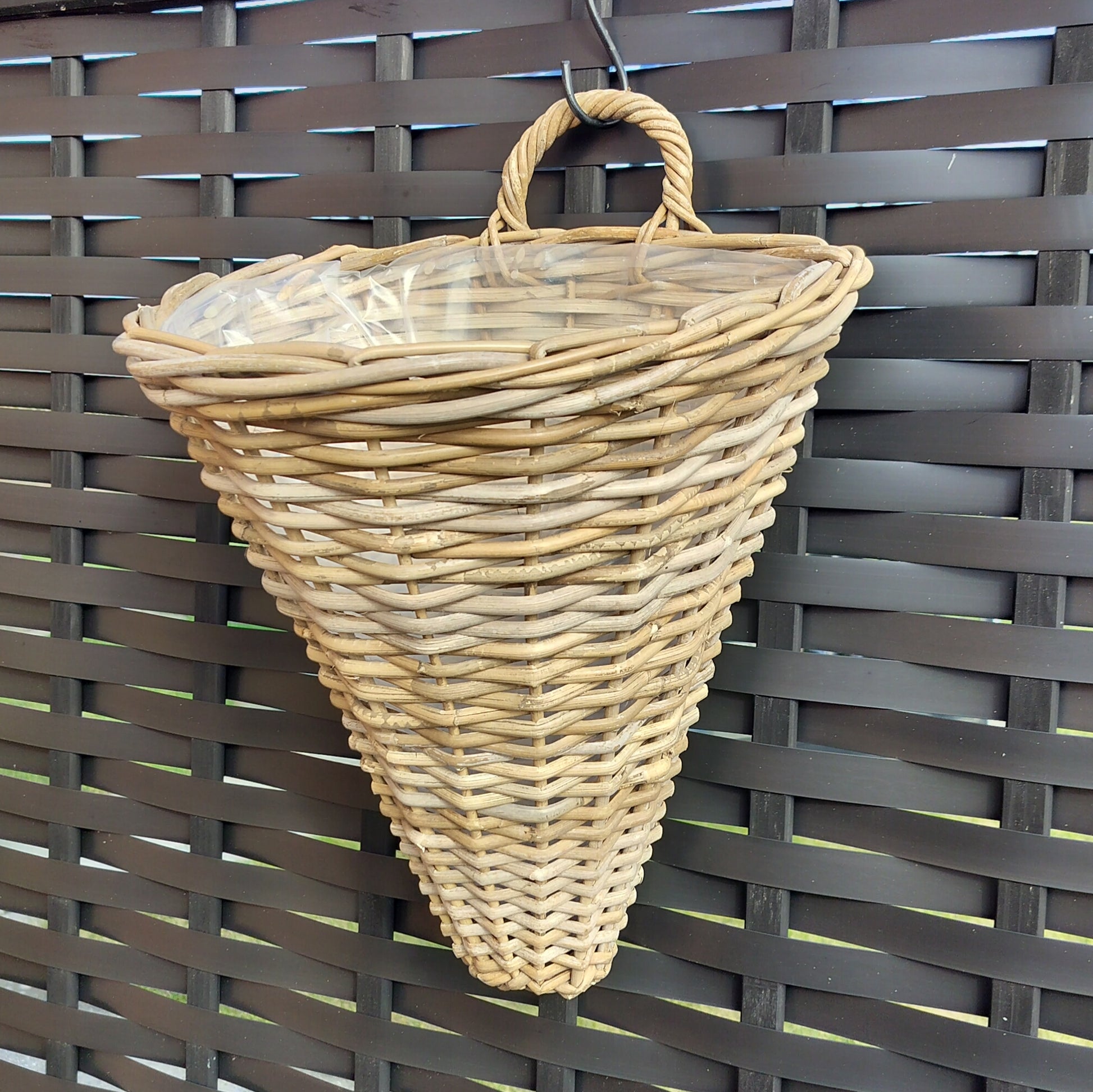 Vægampel i rattan B 35,5 x D 31 x H 42/49,5 cm